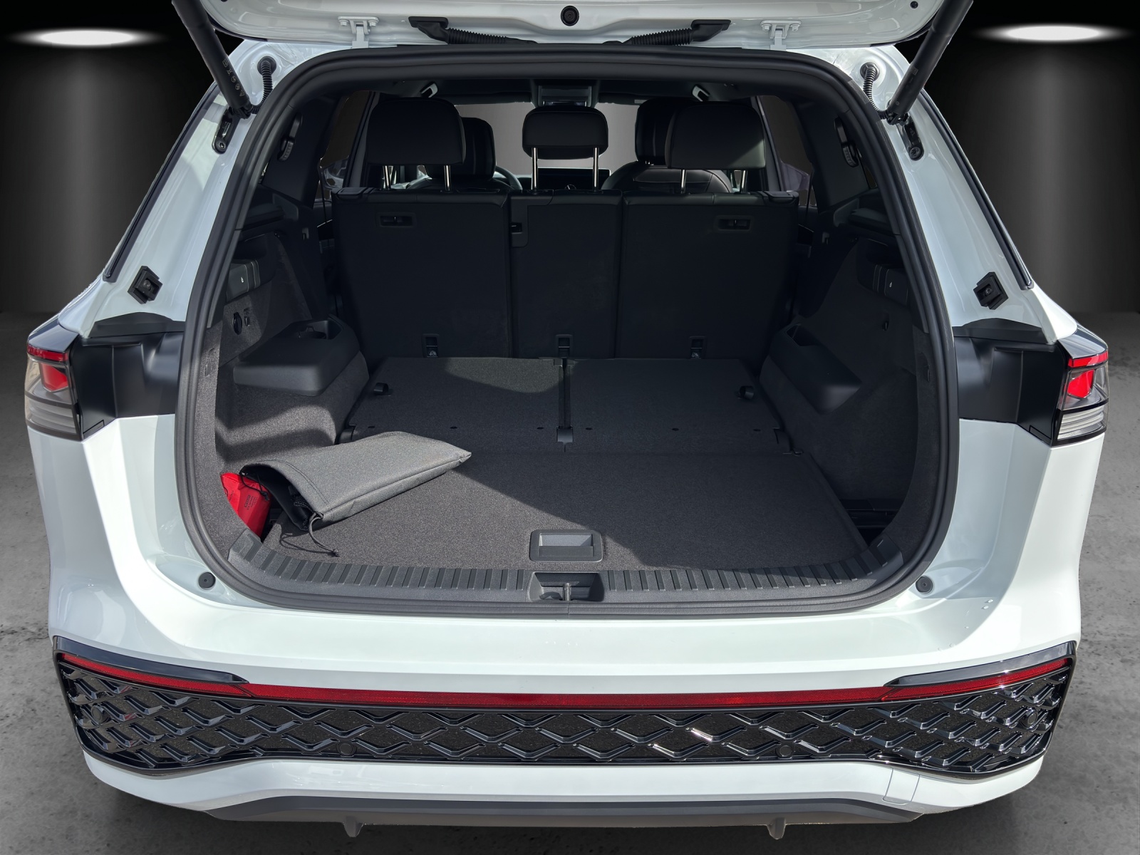 VW Tayron 2.0 TSI R-Line DSG 4Motion-image-6
