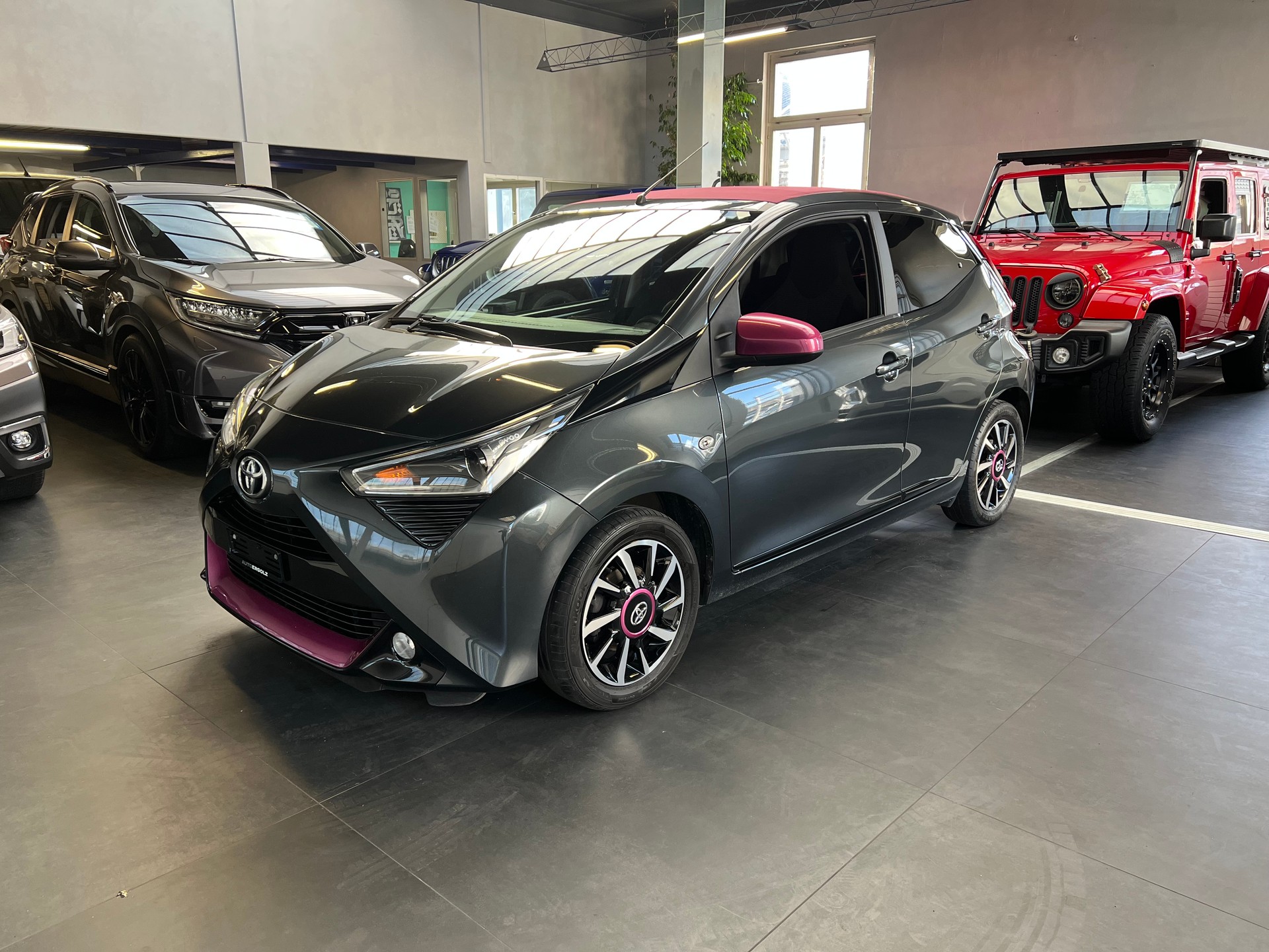 TOYOTA Aygo 1.0 VVT-i Limited Grey-image-0