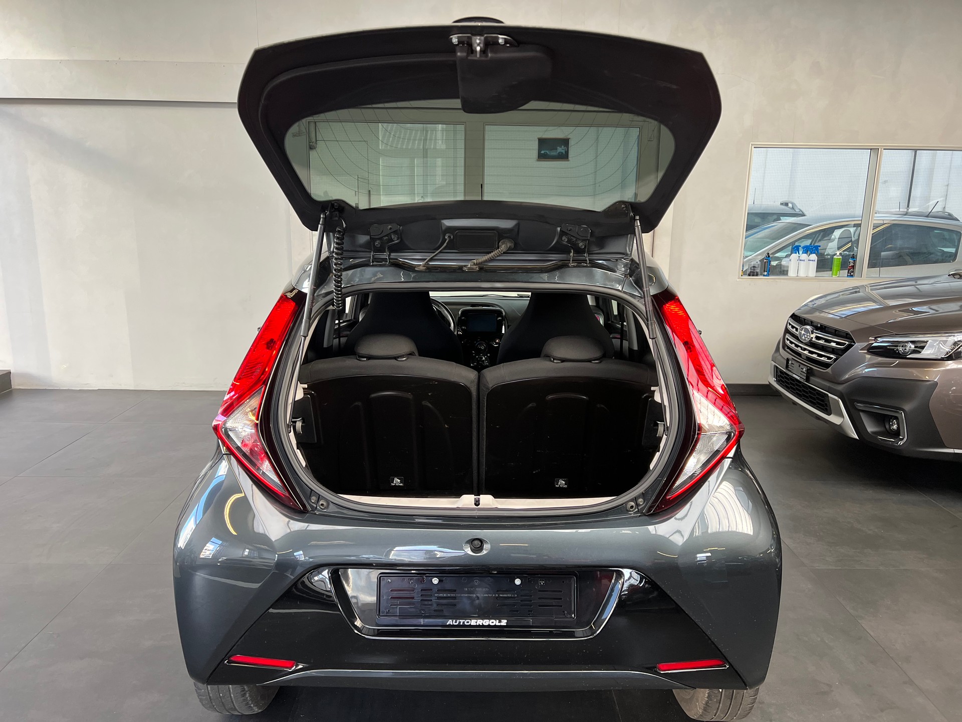 TOYOTA Aygo 1.0 VVT-i Limited Grey-image-12
