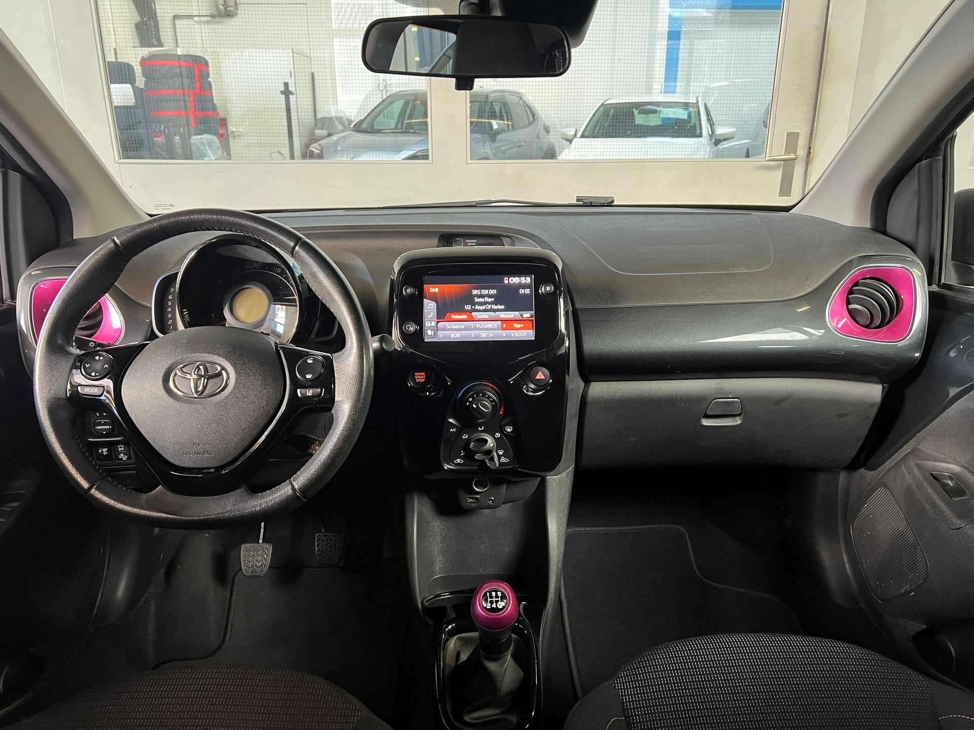 TOYOTA Aygo 1.0 VVT-i Limited Grey-image-6