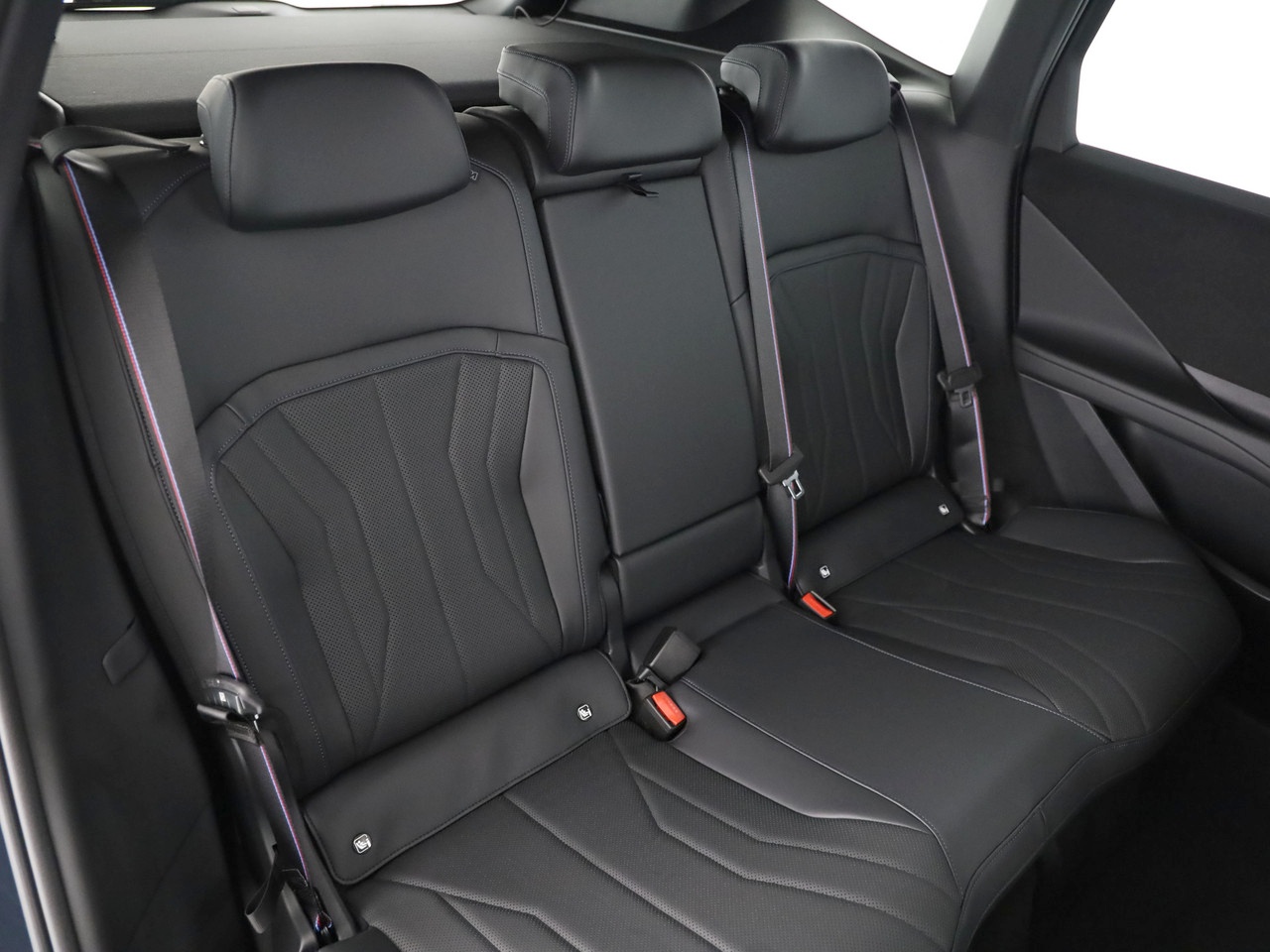 BMW iX3 50 xDrive M Sport Pro-image-17
