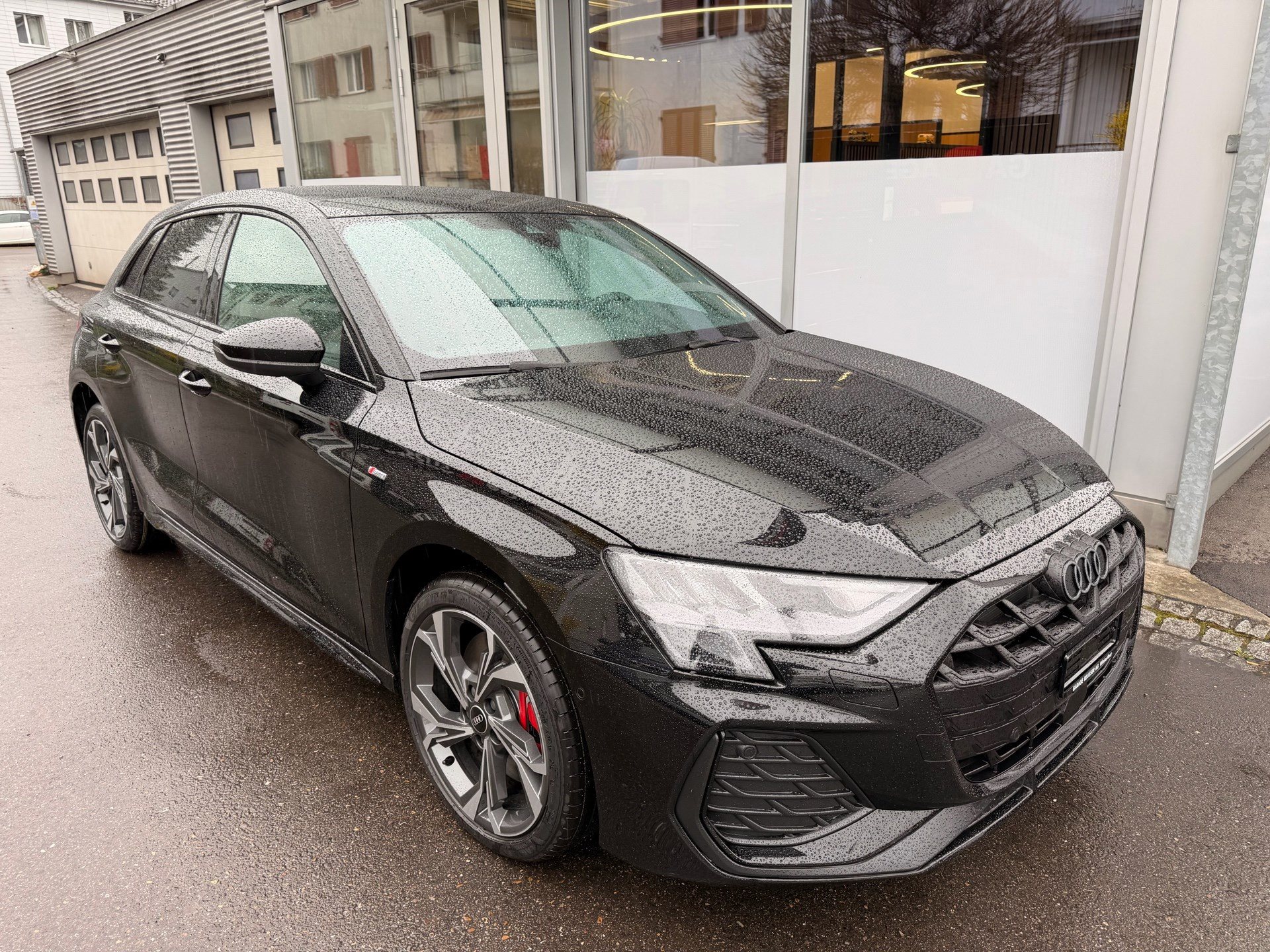 AUDI A3 SPORTBACK 45 TFSI e S LINE *** 140 KM ELETKTRISCHE REICHWEITE & PANORAMAGLASDACH ***-image-2