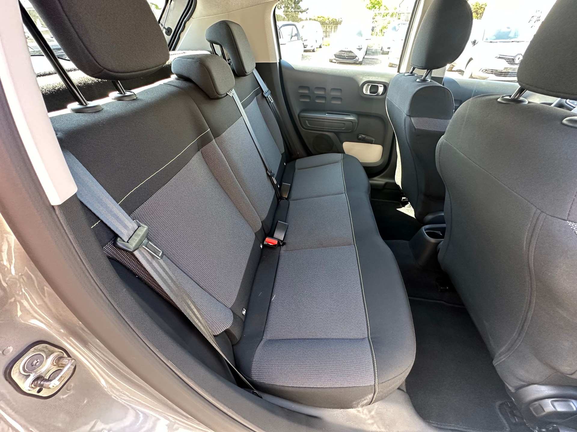 CITROEN C3 1.2i essence-image-11