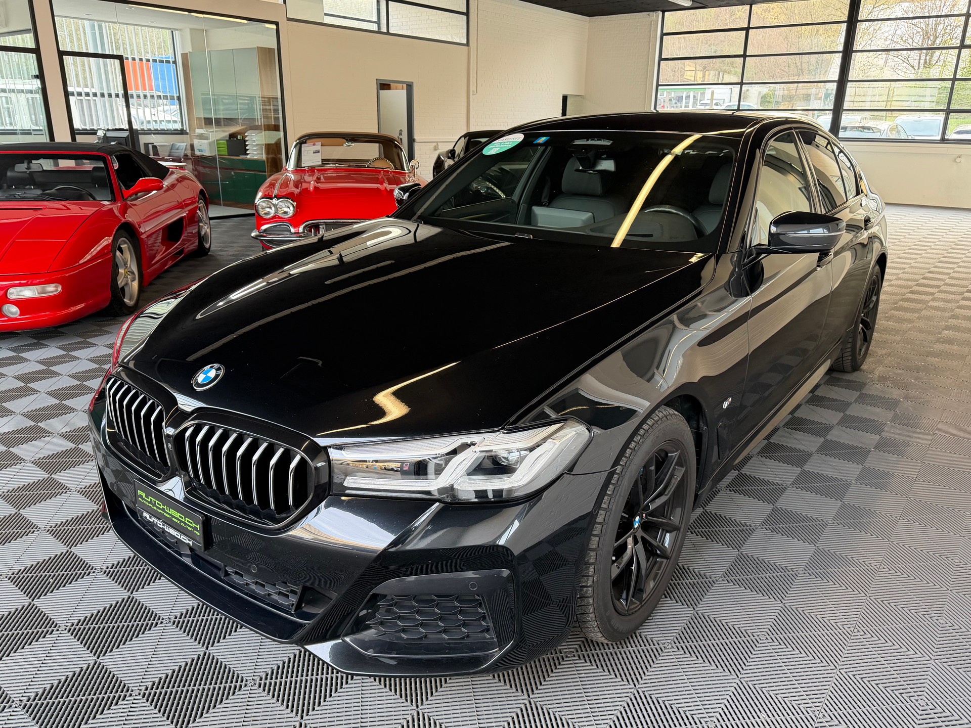 BMW 520d xDrive 48V 4X4 M Sport PACK Steptronic-image-5