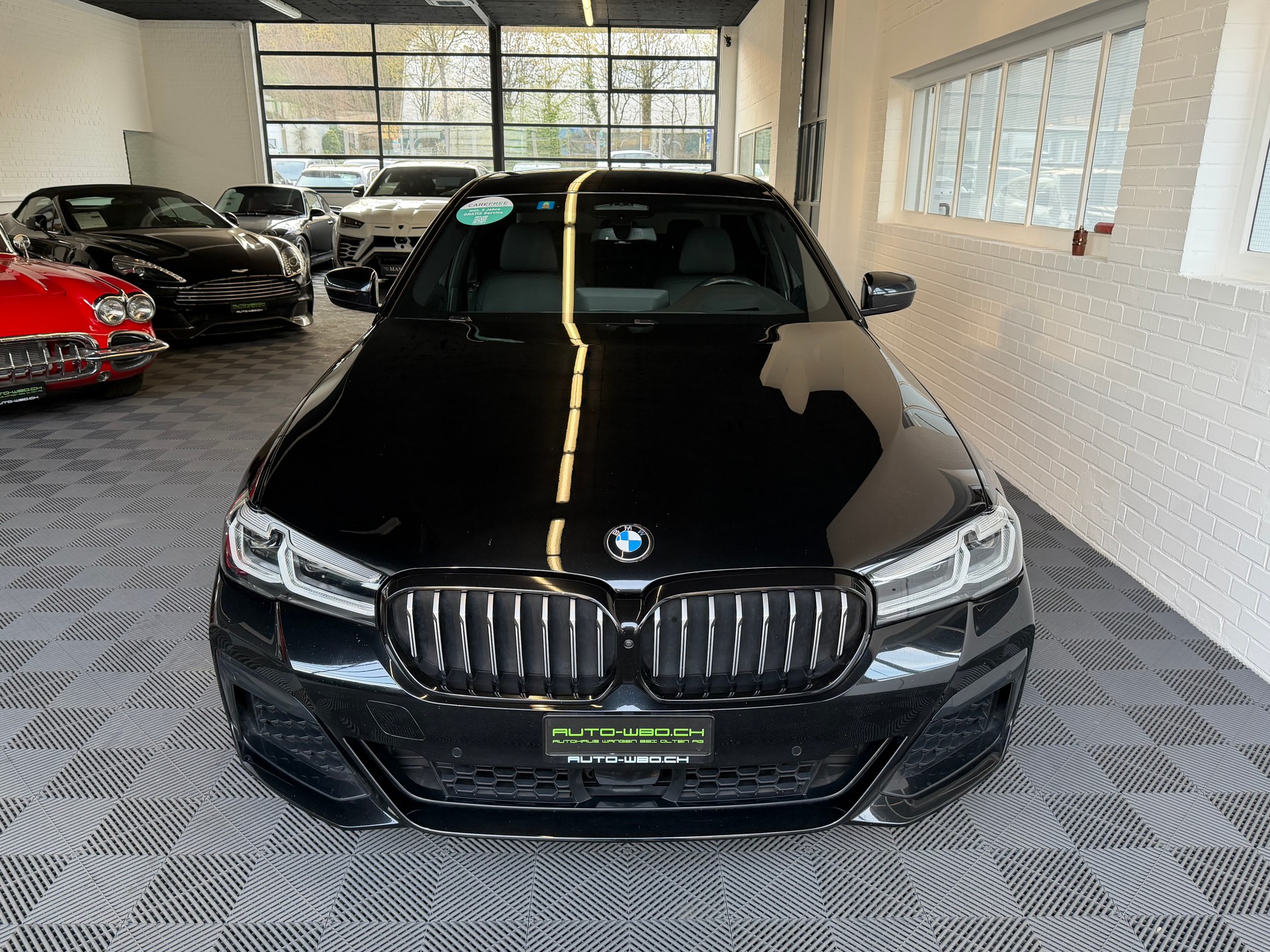BMW 520d xDrive 48V 4X4 M Sport PACK Steptronic-image-6