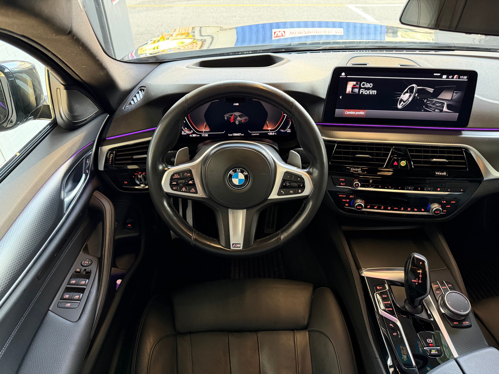 BMW 520d xDrive 48V 4X4 M Sport PACK Steptronic-image-12