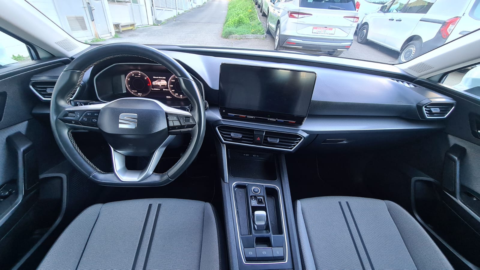 SEAT Leon ST 2.0 TDI EVO DSG Style ** Full Digital Cockpit ** Parklehnassistanz **Gr.Navi ** Parkhilfe ** Neues Modell 2022 ** Ab MFK-image-11