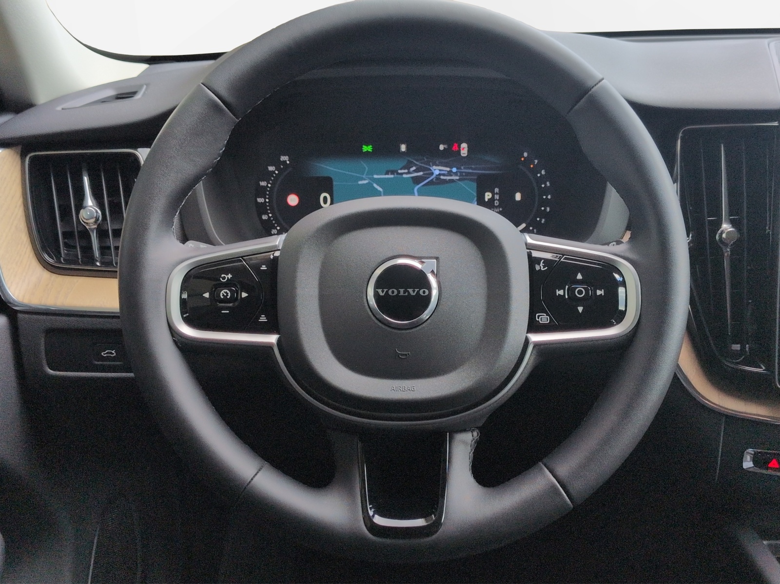VOLVO XC60 2.0 B5 MH Plus Dark AWD-image-11