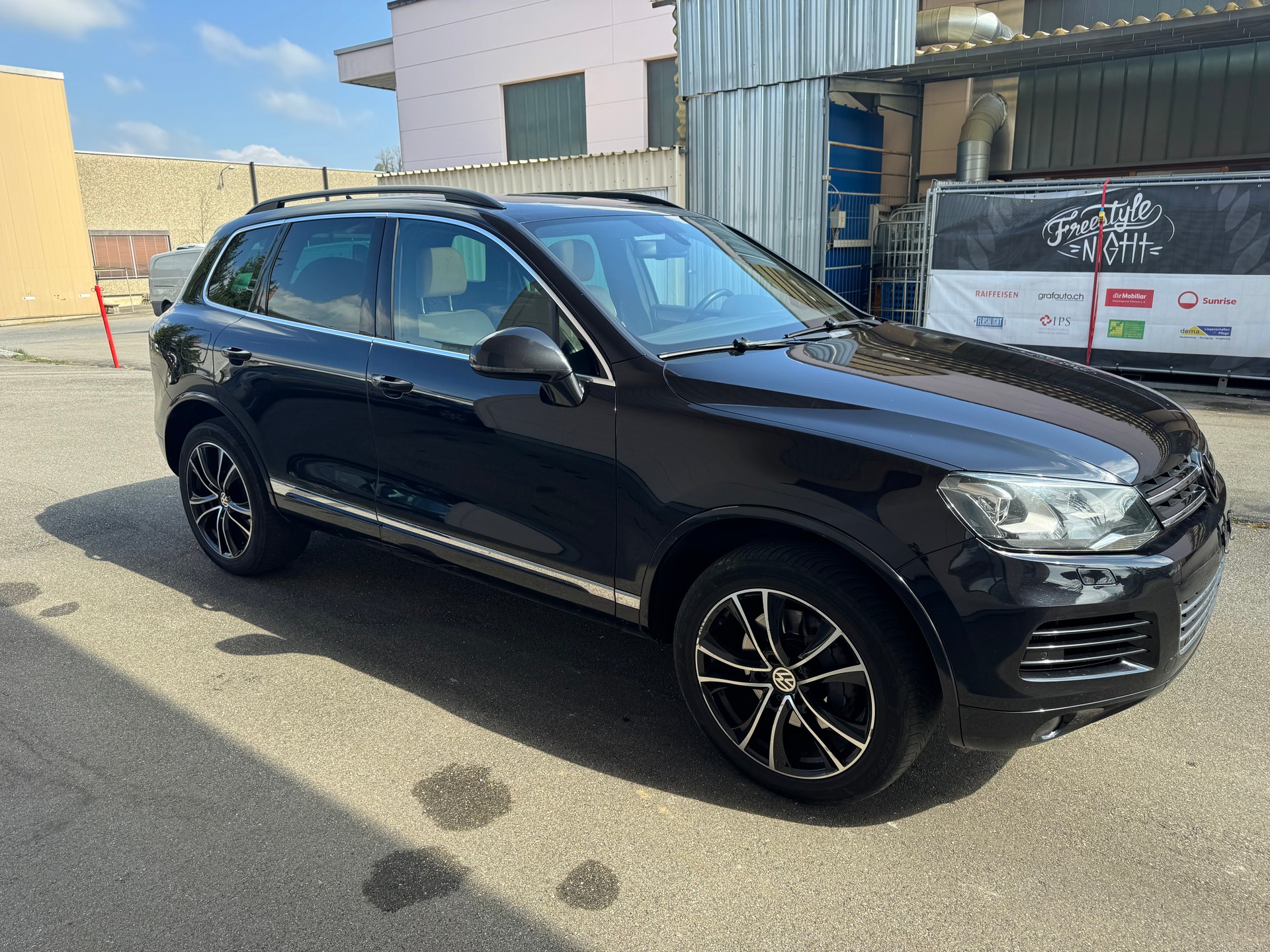 VW Touareg 4.2 TDI Tiptronic-image-1