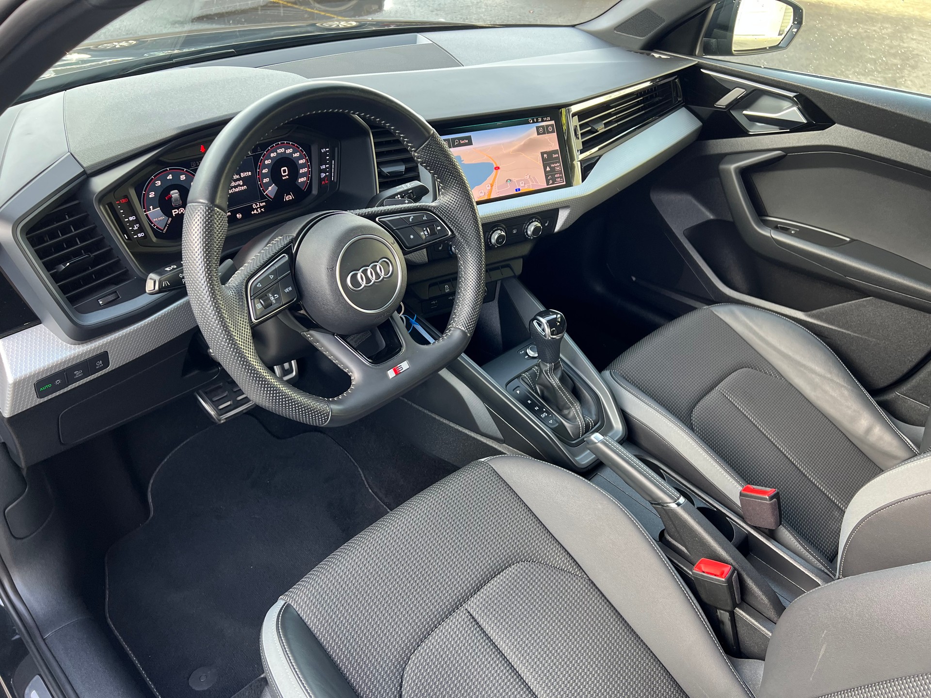 AUDI A1 Sportback 35 TFSI S Line S-tronic *** PS 150 * Navigation * Tempomat * 8 fach * Assistenten * 1 Jahr Garantie möglich **-image-16