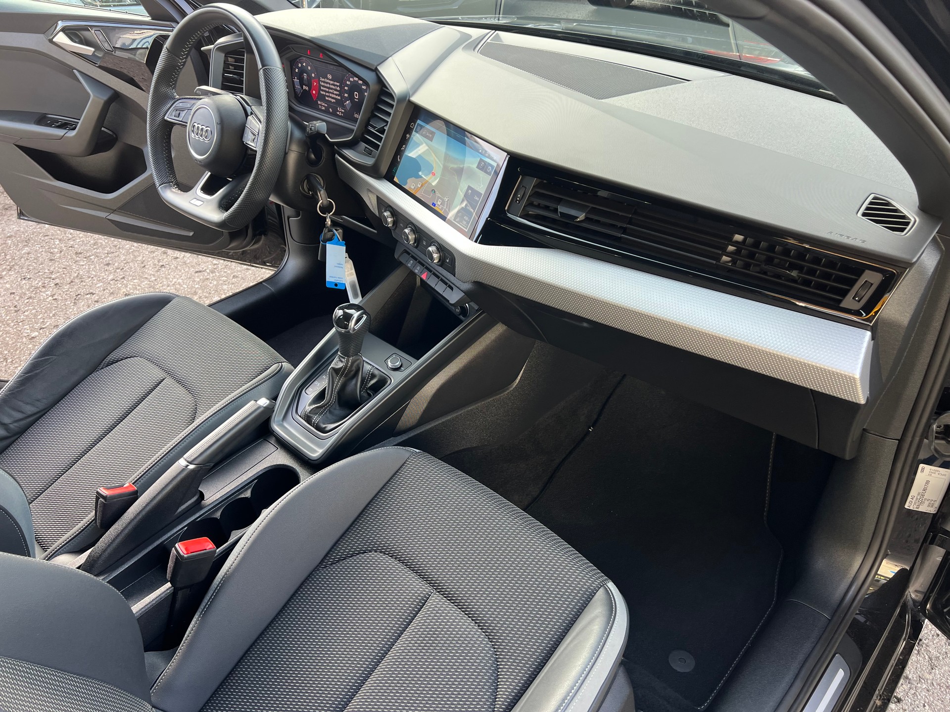 AUDI A1 Sportback 35 TFSI S Line S-tronic *** PS 150 * Navigation * Tempomat * 8 fach * Assistenten * 1 Jahr Garantie möglich **-image-12