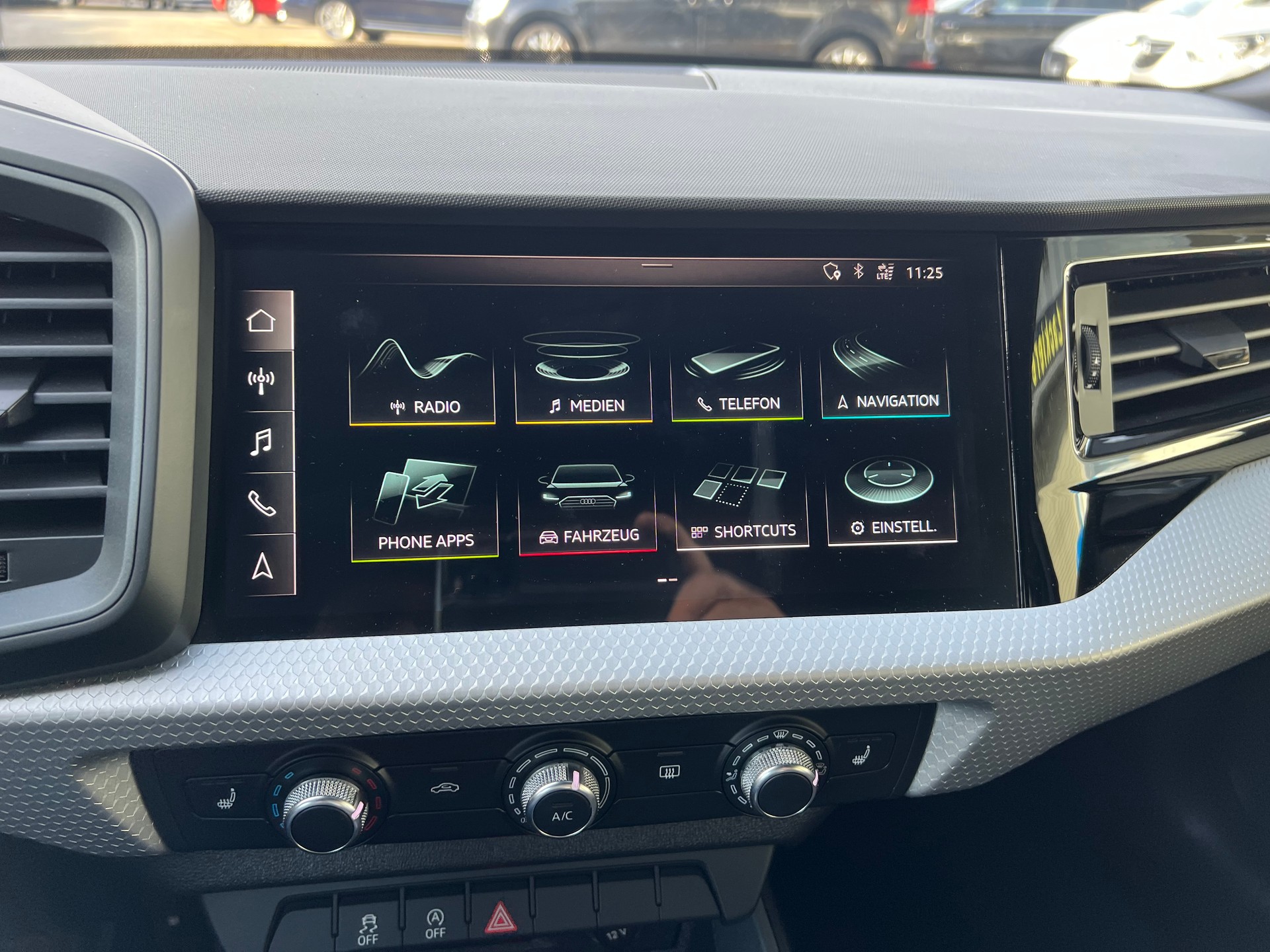 AUDI A1 Sportback 35 TFSI S Line S-tronic *** PS 150 * Navigation * Tempomat * 8 fach * Assistenten * 1 Jahr Garantie möglich **-image-22
