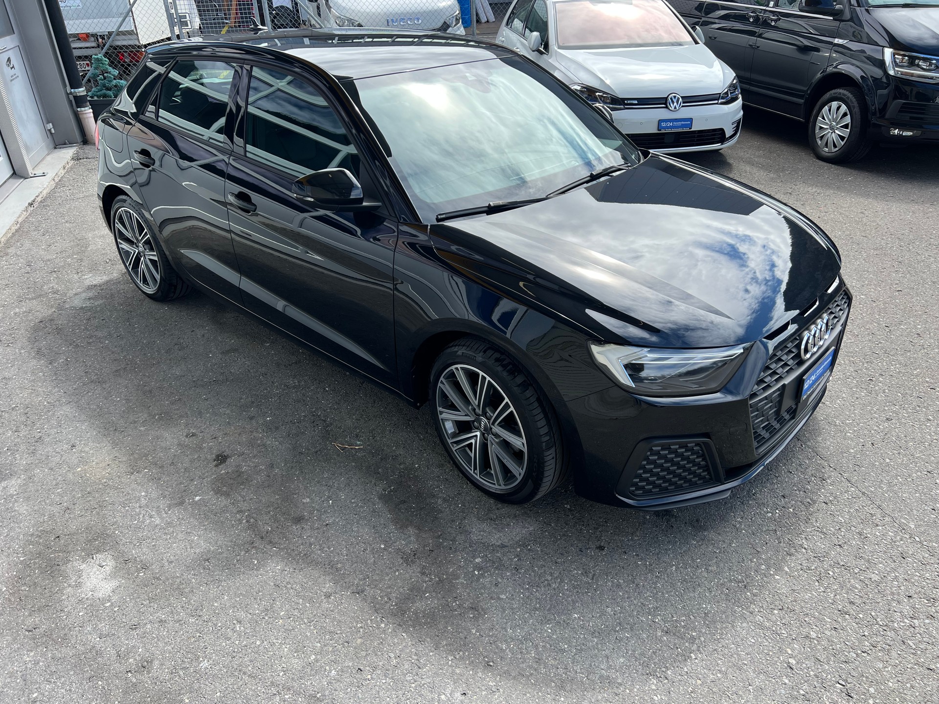 AUDI A1 Sportback 35 TFSI S Line S-tronic *** PS 150 * Navigation * Tempomat * 8 fach * Assistenten * 1 Jahr Garantie möglich **-showroom-element-2