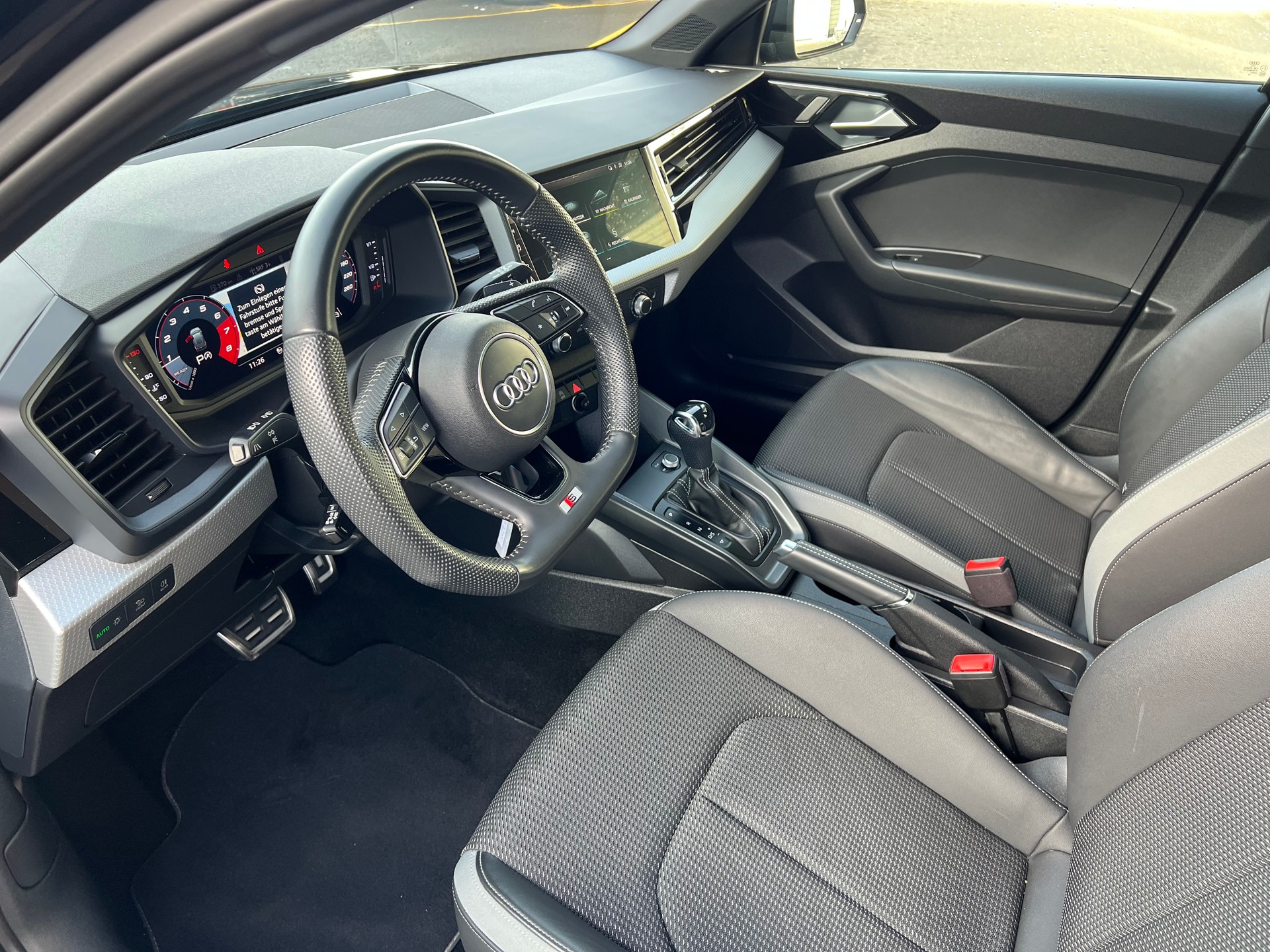 AUDI A1 Sportback 35 TFSI S Line S-tronic *** PS 150 * Navigation * Tempomat * 8 fach * Assistenten * 1 Jahr Garantie möglich **-image-29