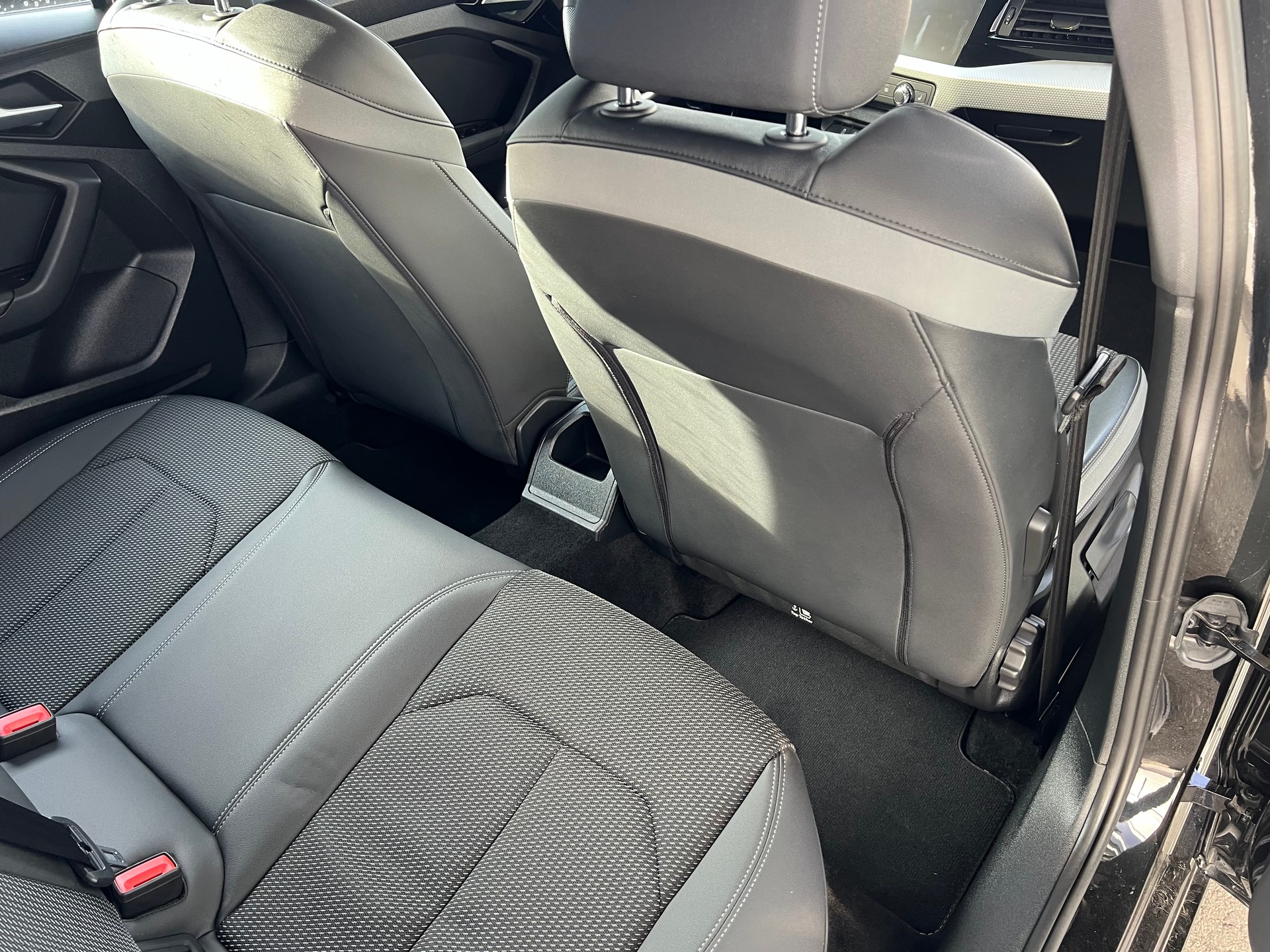 AUDI A1 Sportback 35 TFSI S Line S-tronic *** PS 150 * Navigation * Tempomat * 8 fach * Assistenten * 1 Jahr Garantie möglich **-image-9