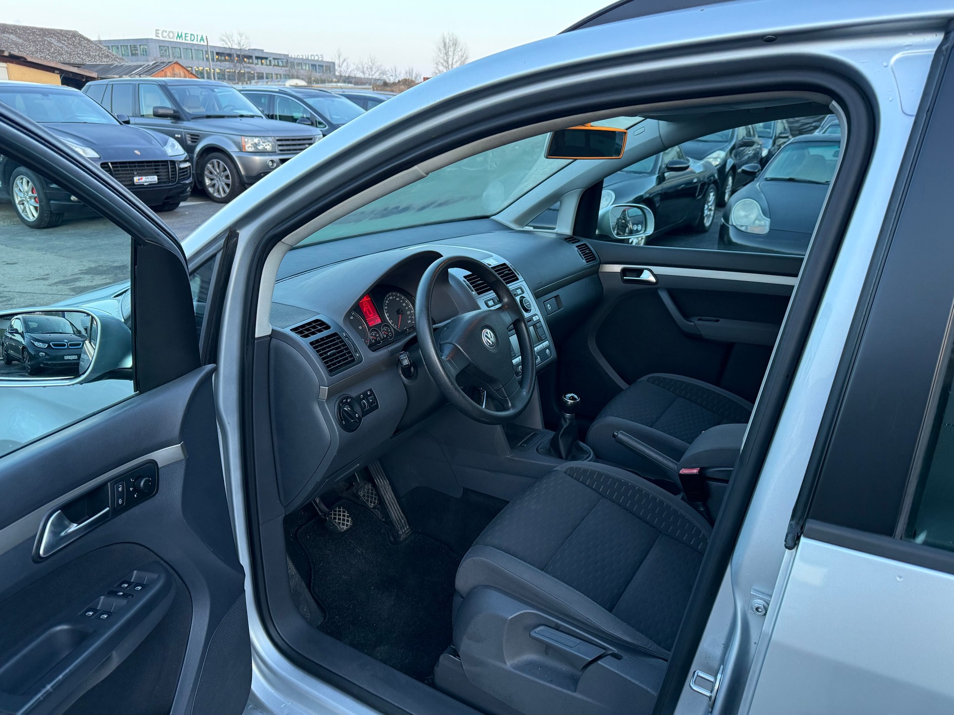 VW Touran 1.9 TDI Trendline / Frisch ab MFK / Zahnriemen ersetzt / PDC / Sitzheizung / 8-fach bereift-image-9