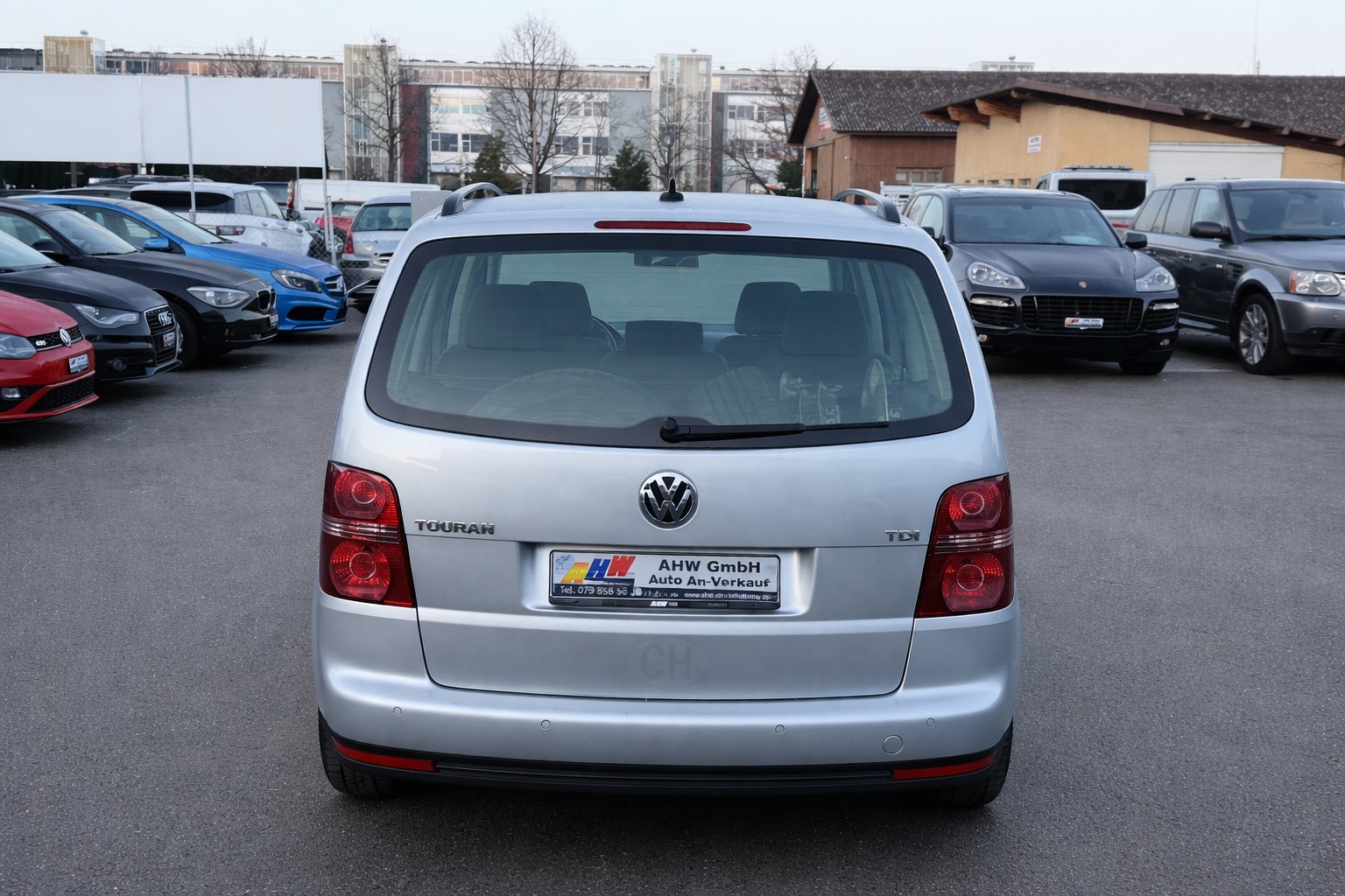 VW Touran 1.9 TDI Trendline / Frisch ab MFK / Zahnriemen ersetzt / PDC / Sitzheizung / 8-fach bereift-image-4