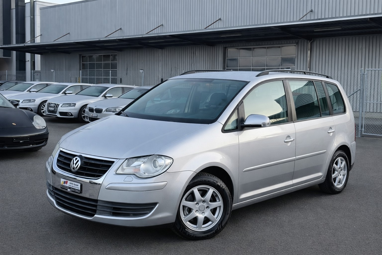 VW Touran 1.9 TDI Trendline / Frisch ab MFK / Zahnriemen ersetzt / PDC / Sitzheizung / 8-fach bereift-image-0
