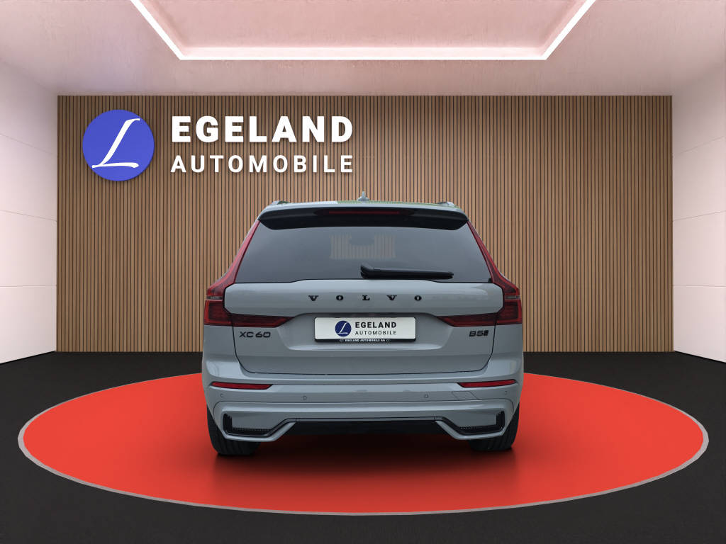 VOLVO XC60 2.0 B5 MH Plus Black Edition AWD-image-5