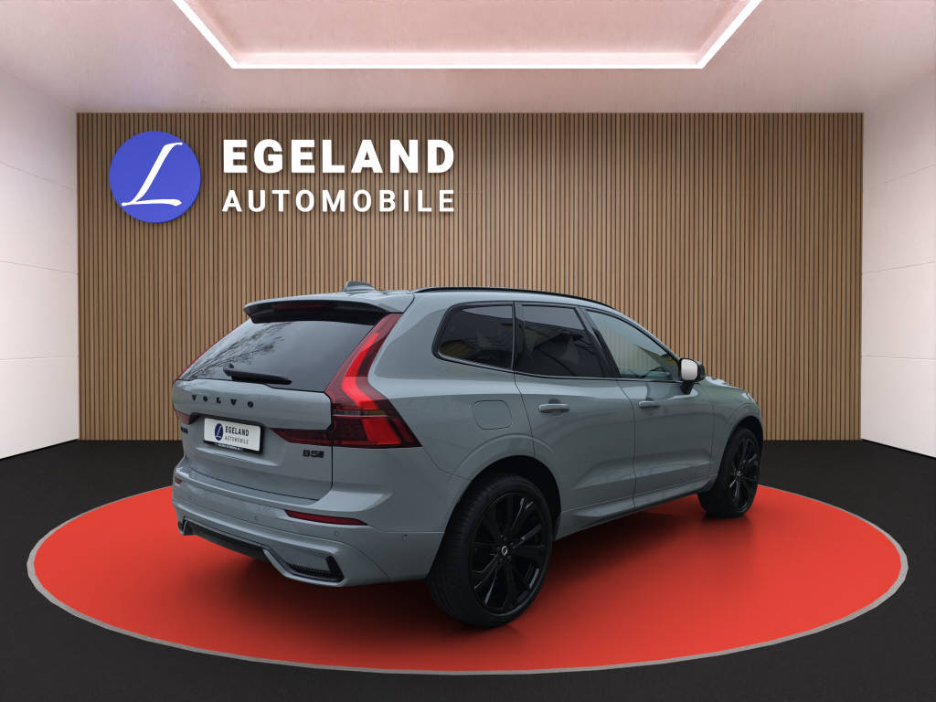 VOLVO XC60 2.0 B5 MH Plus Black Edition AWD-image-3