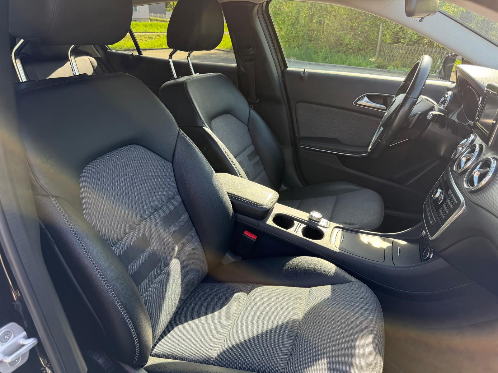 MERCEDES-BENZ GLA 200 CDI 4Matic 7G-DCT-image-5