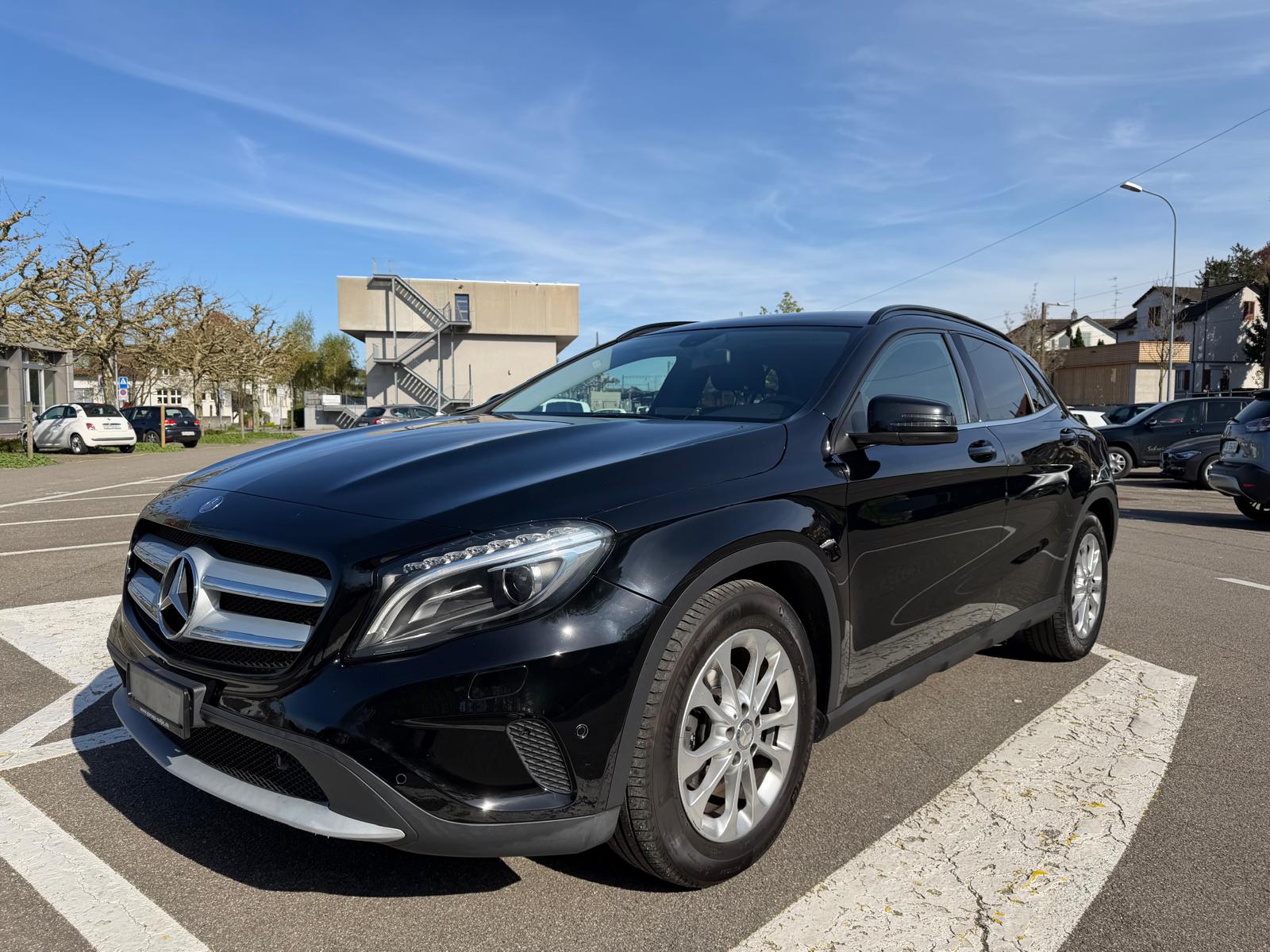 MERCEDES-BENZ GLA 200 CDI 4Matic 7G-DCT