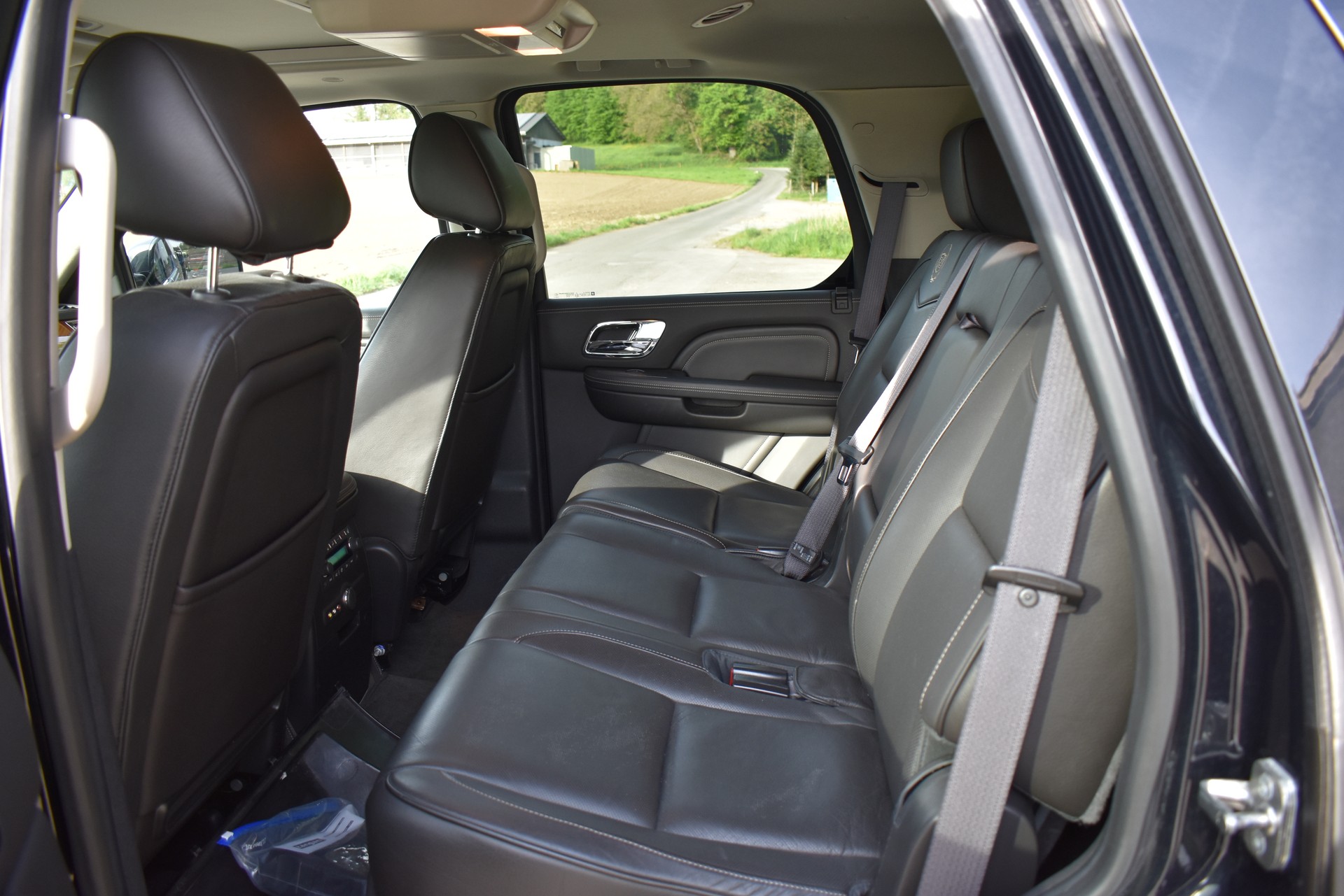 CADILLAC Escalade 6.0 Hybrid Platinum Edition-image-11