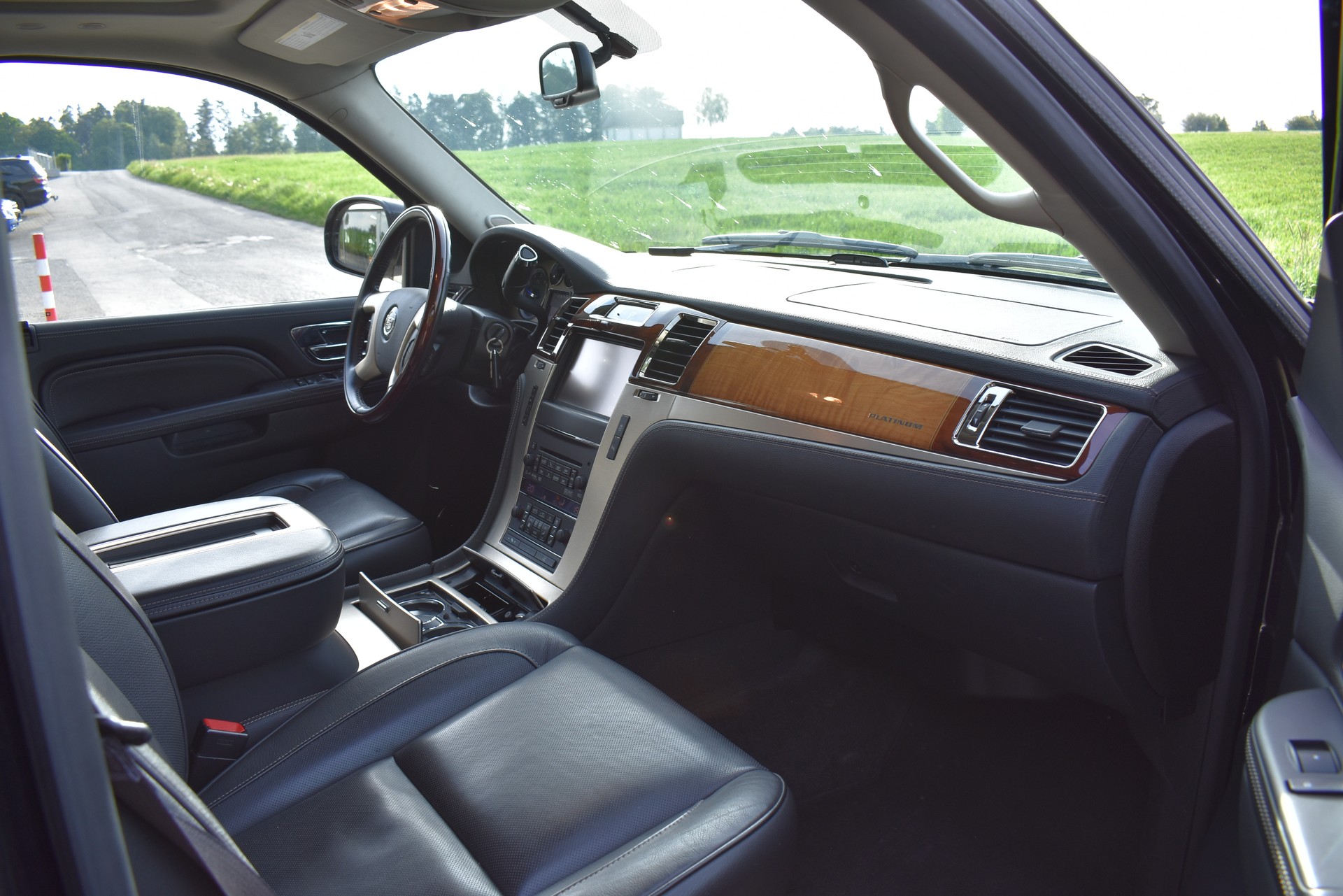 CADILLAC Escalade 6.0 Hybrid Platinum Edition-image-10