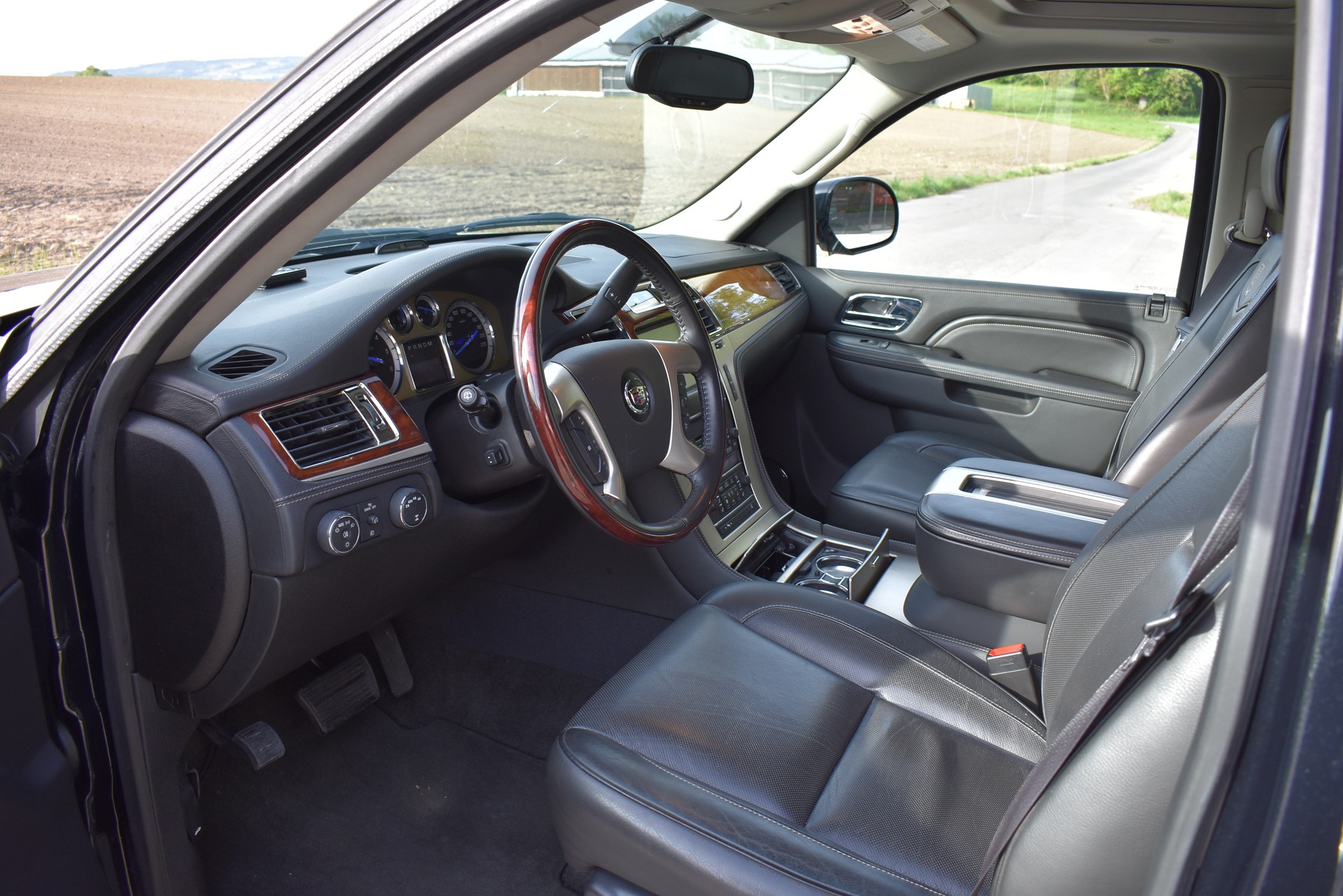 CADILLAC Escalade 6.0 Hybrid Platinum Edition-image-8
