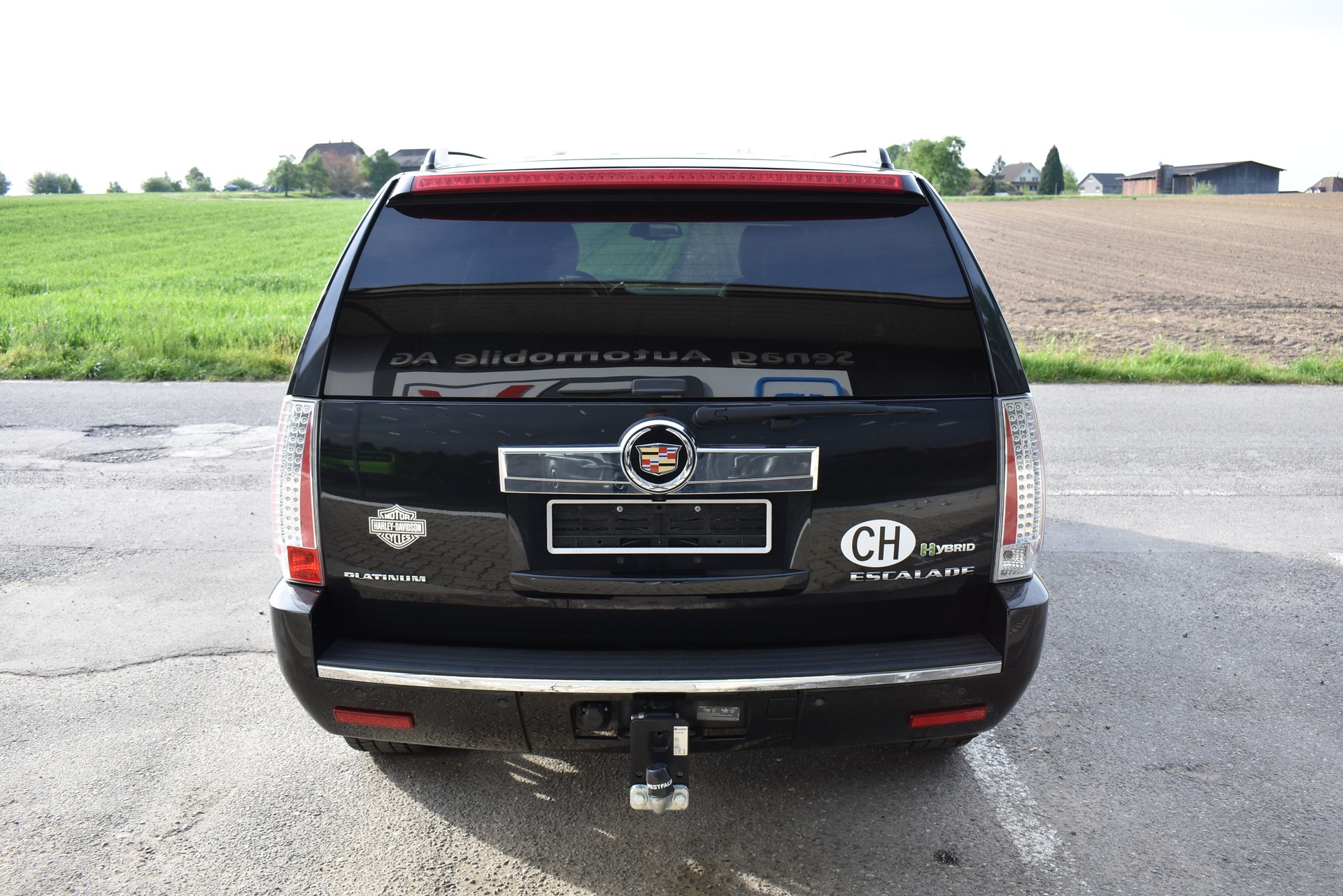 CADILLAC Escalade 6.0 Hybrid Platinum Edition-image-4