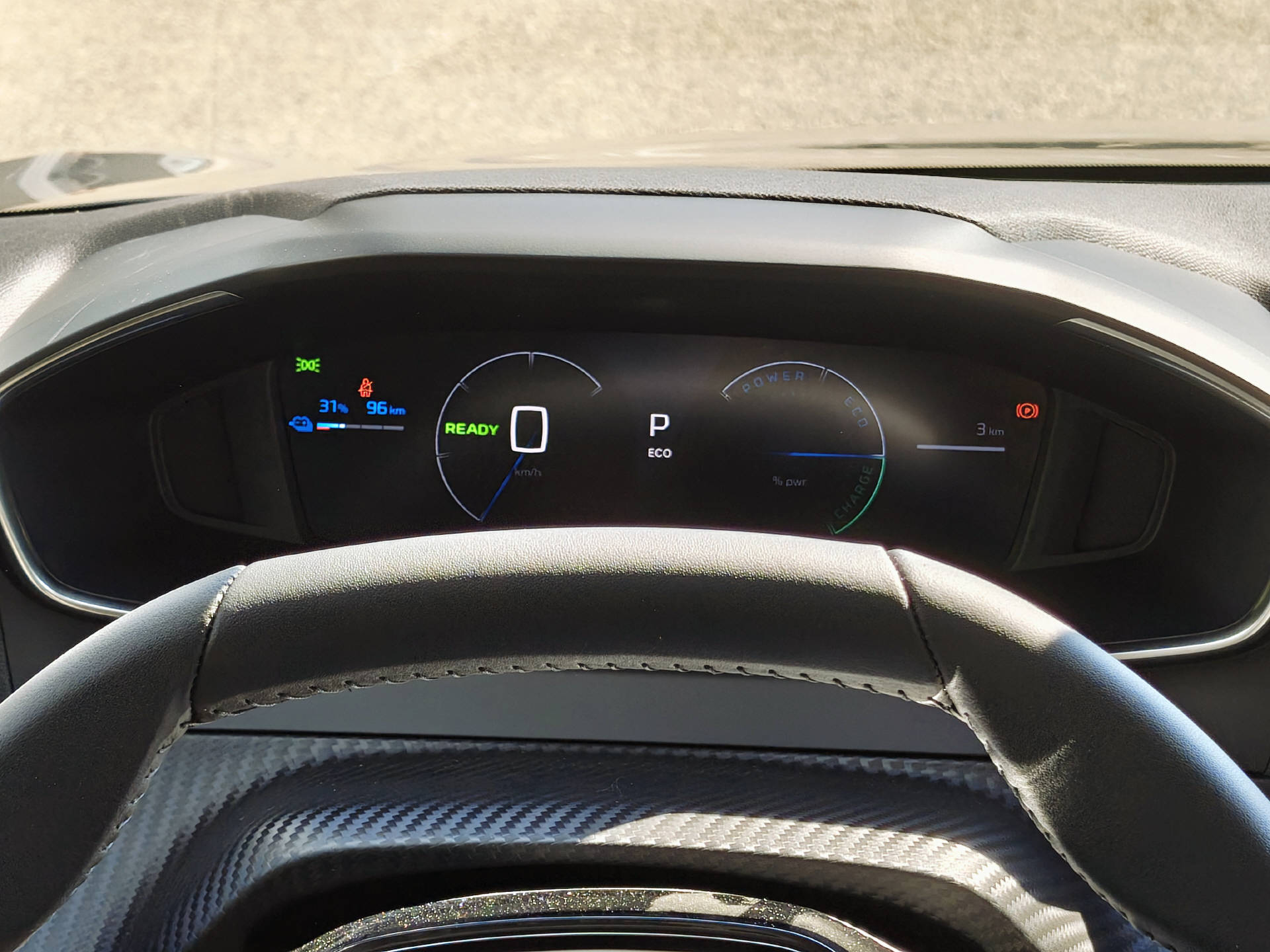 PEUGEOT 208 e-Allure-image-12