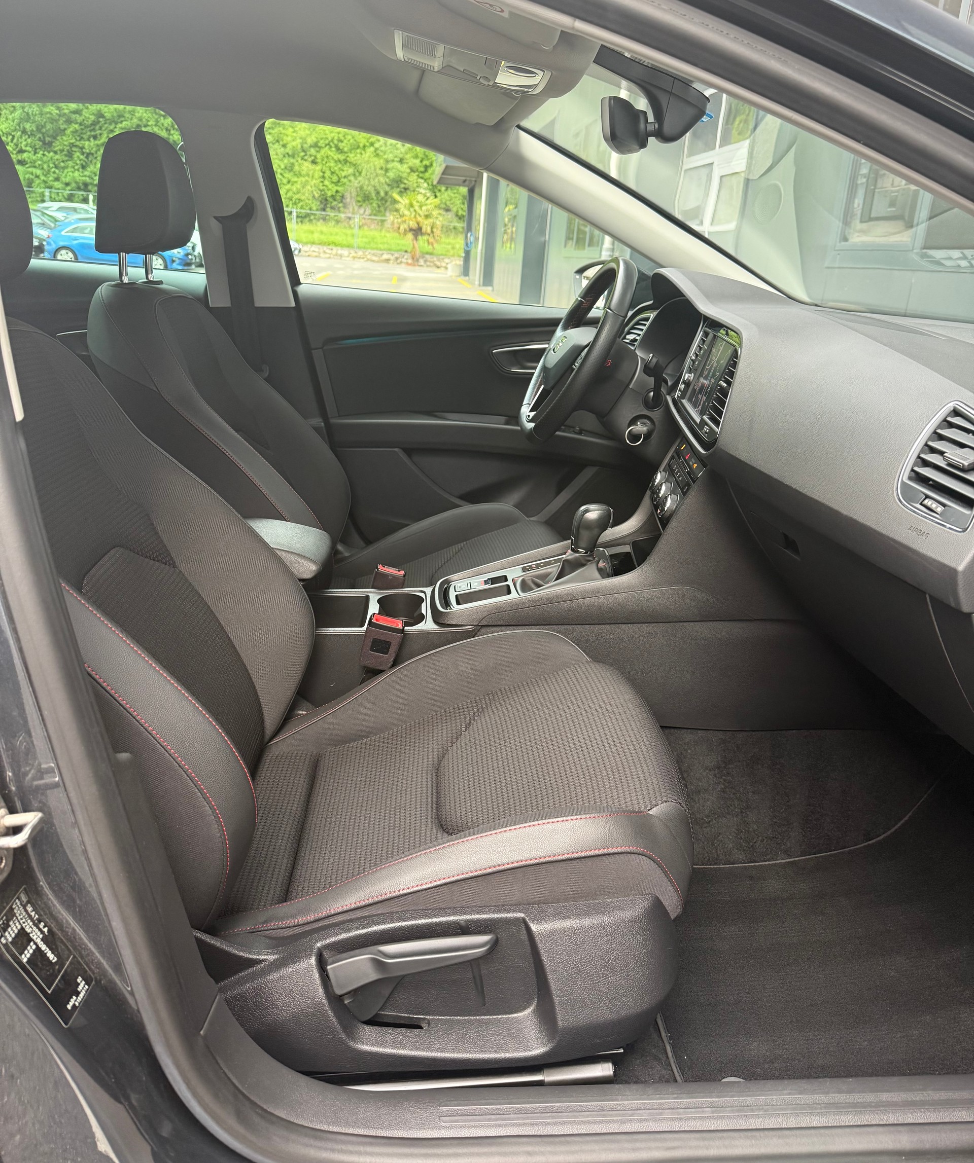 SEAT Leon 1.5 TSI EVO SWISS FR DSG-image-10