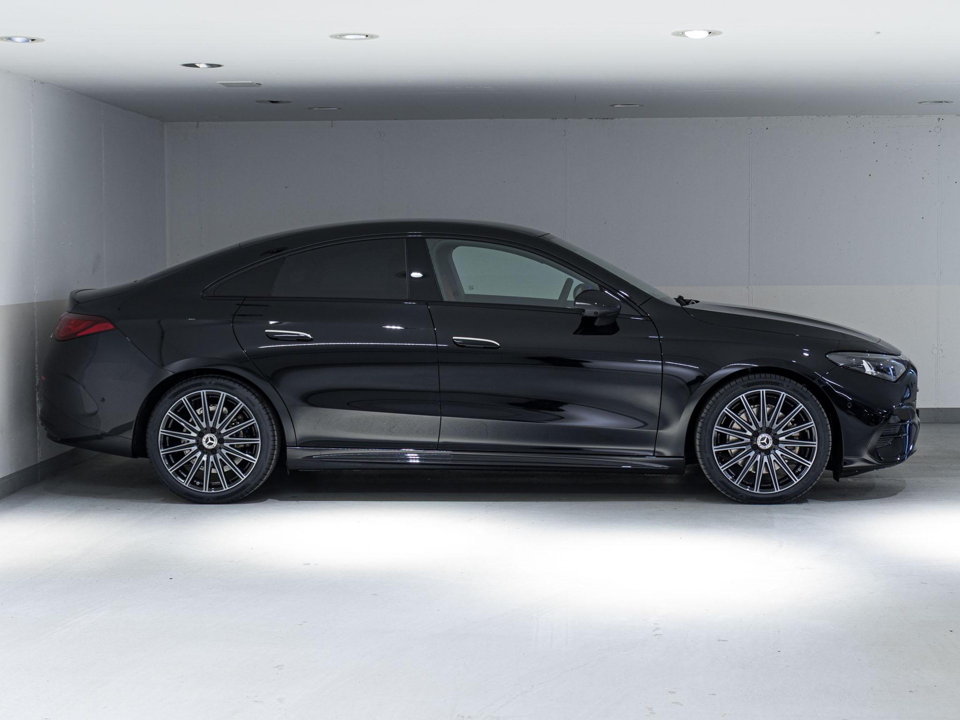 MERCEDES-BENZ CLA 220 4MATIC-image-1