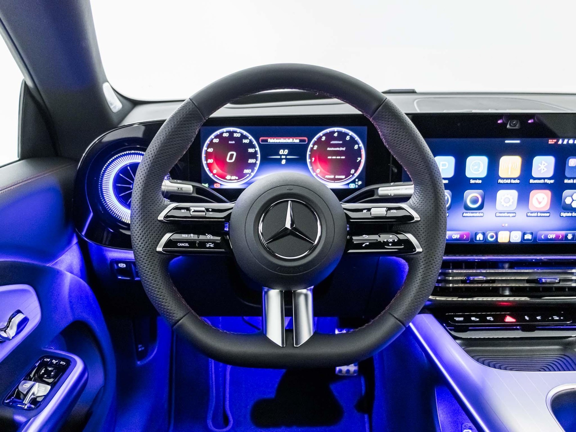 MERCEDES-BENZ CLA 220 4MATIC-image-10