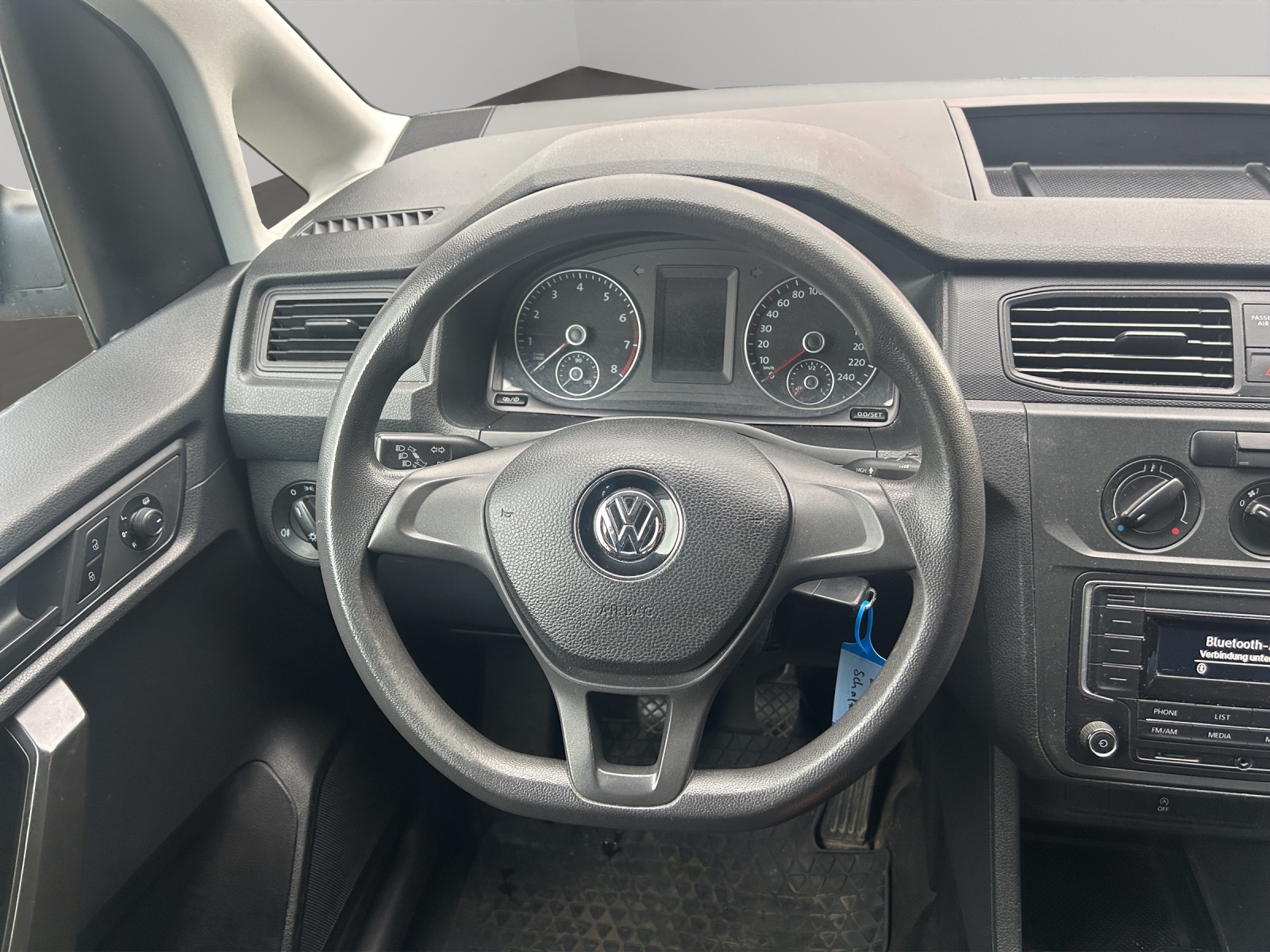 VW Caddy 1.2 TSI BlueMotion Technology-image-15