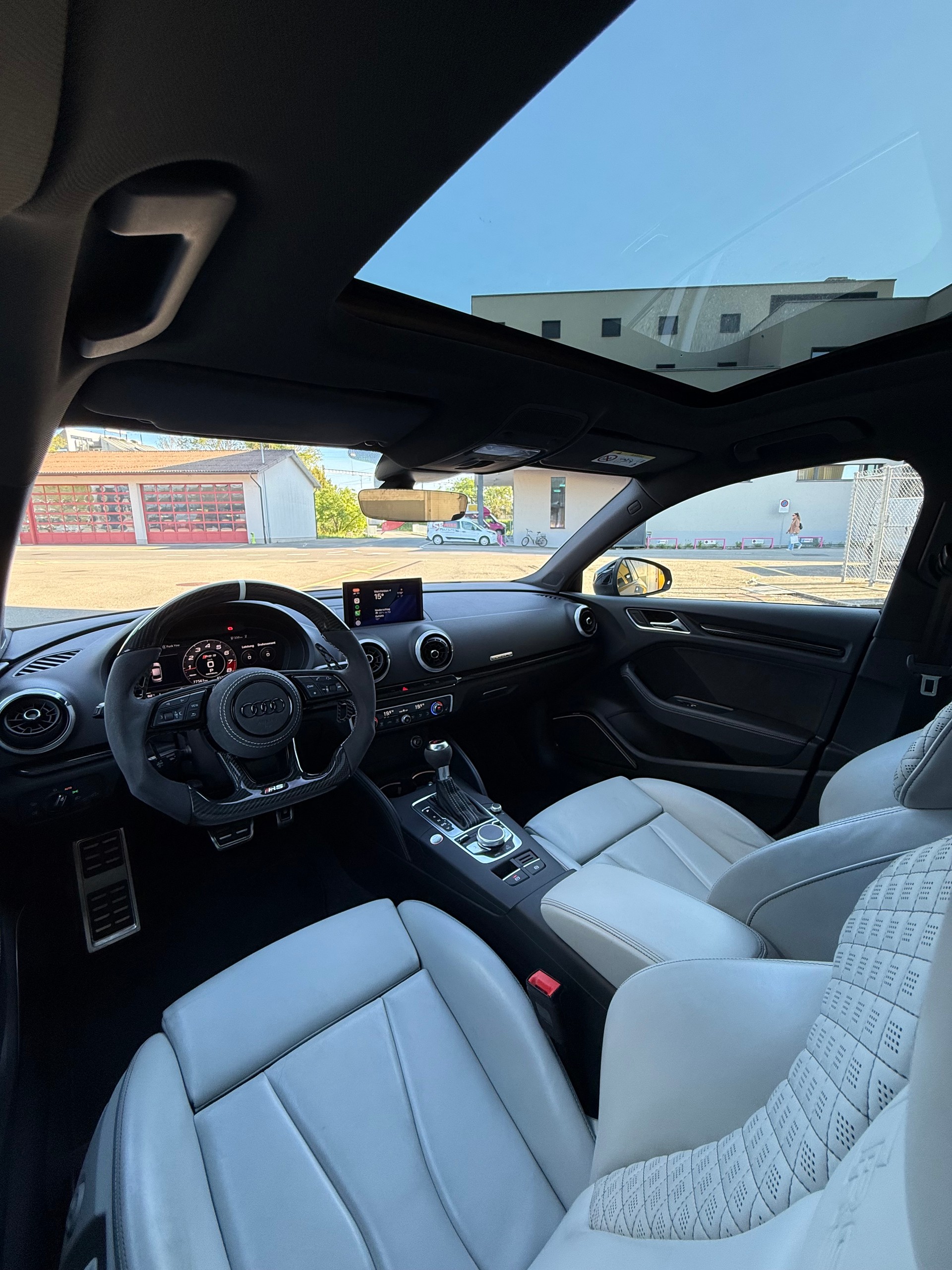 AUDI 2.5 T FSI quattro S-Tronic Ohne OPF Sedan-image-6
