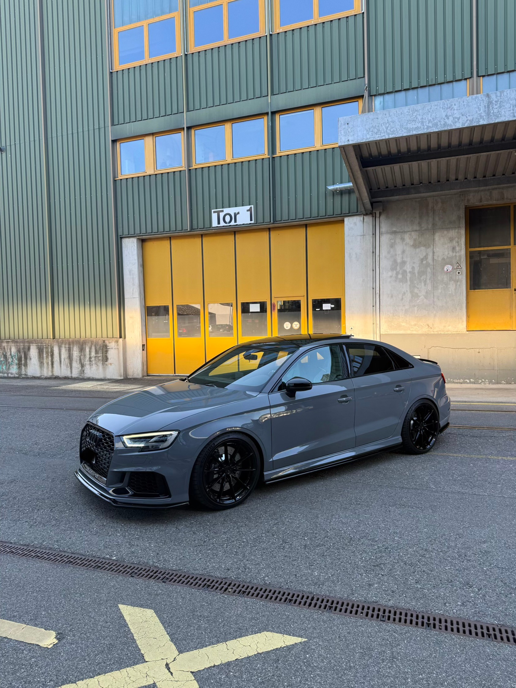AUDI 2.5 T FSI quattro S-Tronic Ohne OPF Sedan-image-1