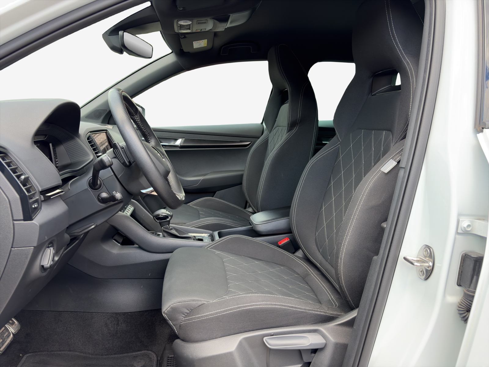 SKODA Karoq 2.0 TSI SportLine 4x4 DSG-image-7