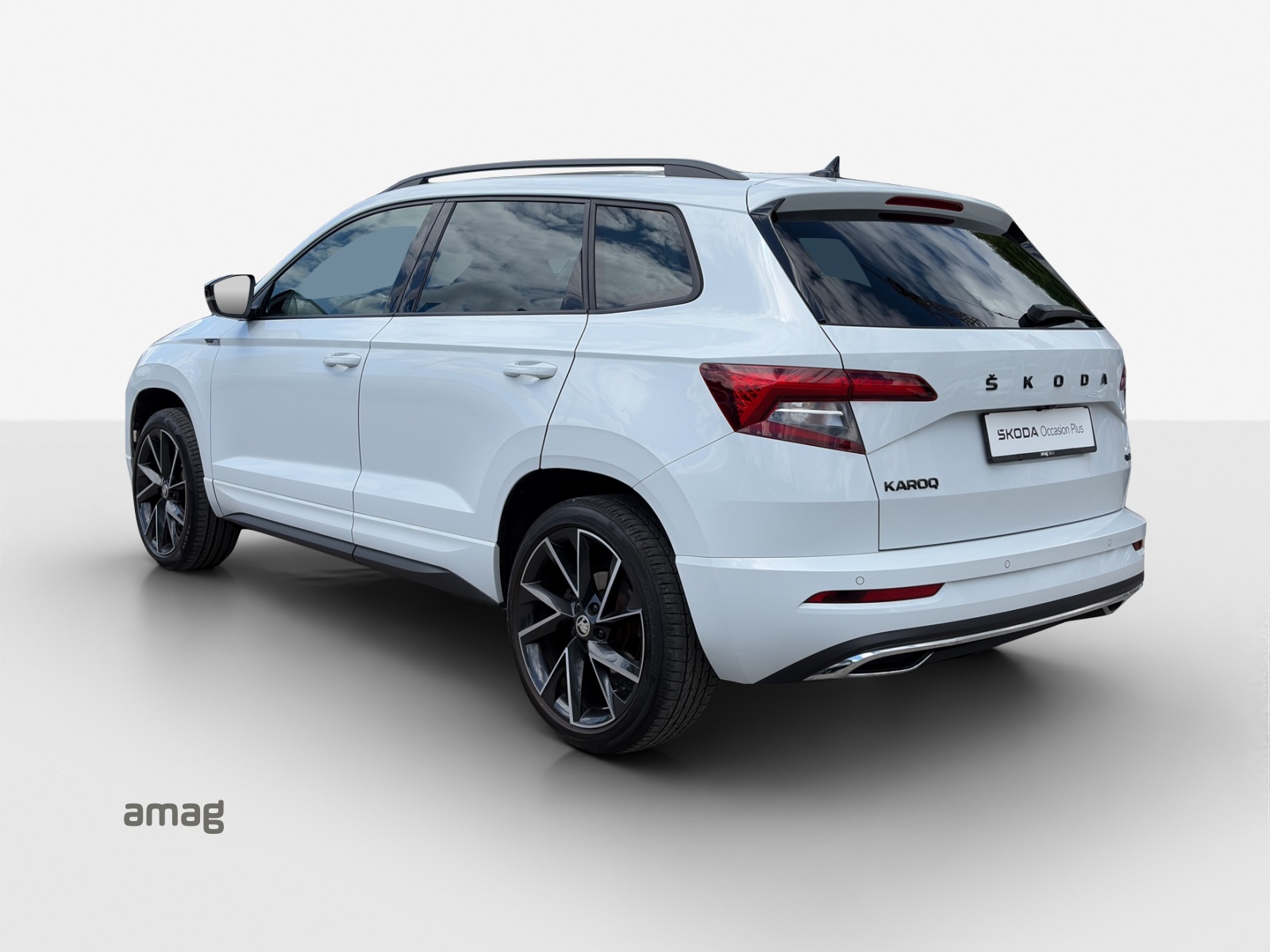 SKODA Karoq 2.0 TSI SportLine 4x4 DSG-image-2