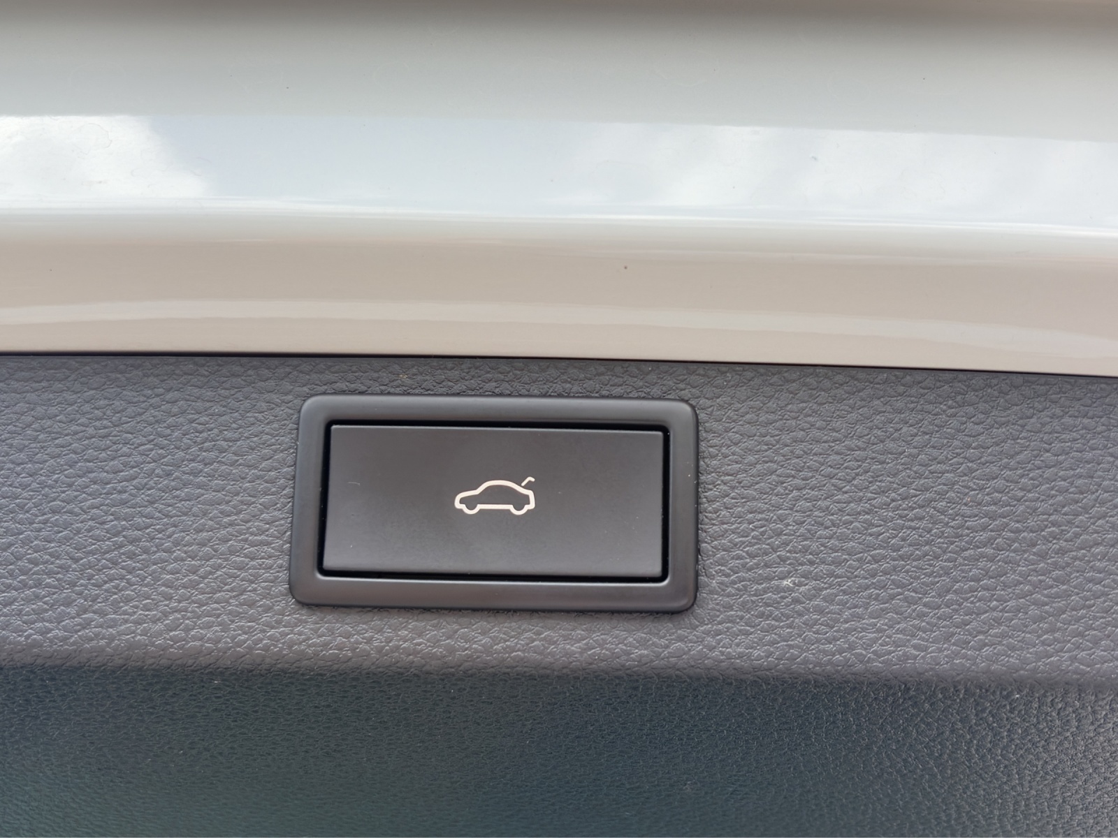 SKODA Karoq 2.0 TSI SportLine 4x4 DSG-image-13