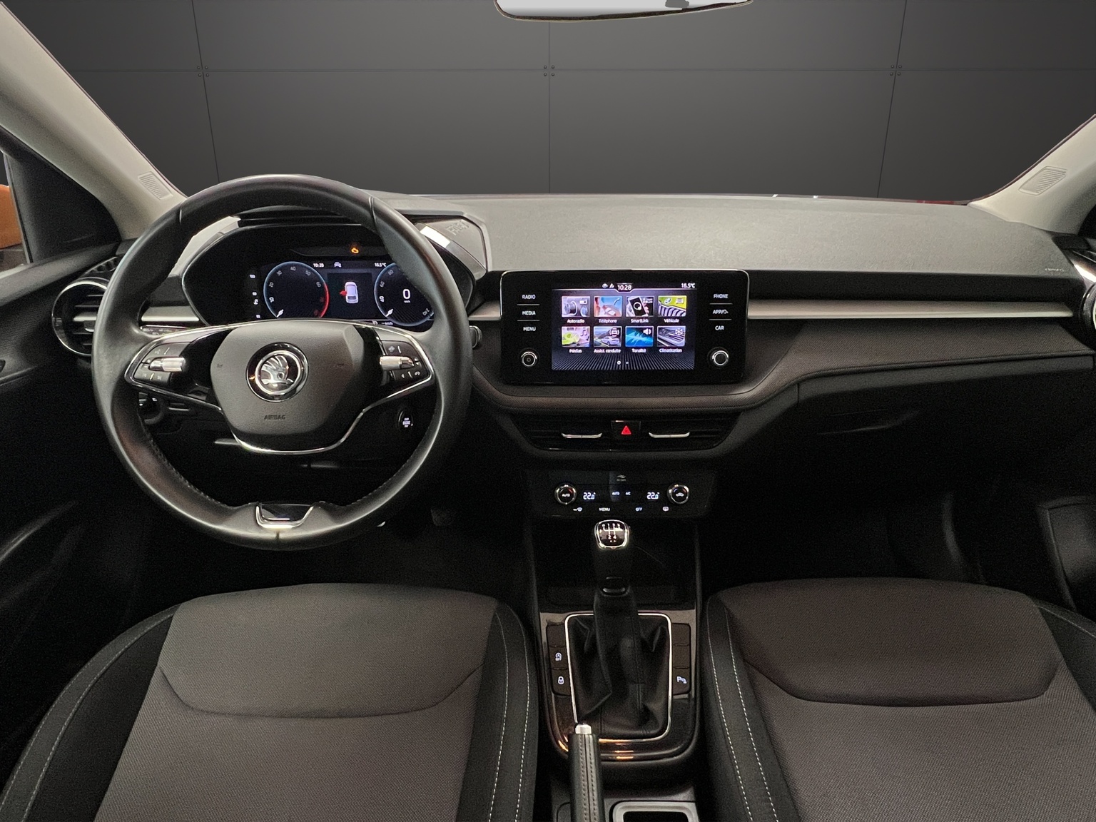 SKODA Fabia 1.0 TSI Ambition-image-9
