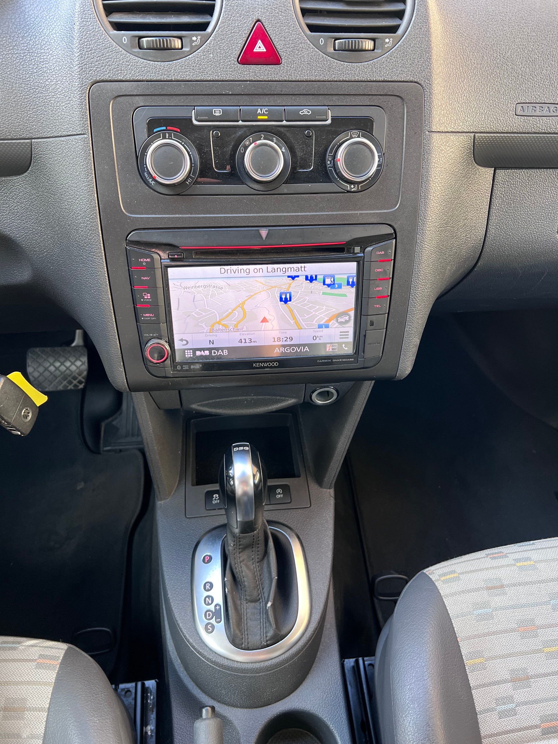 VW Caddy Maxi 1.6 TDI Blue Motion Technology-image-5