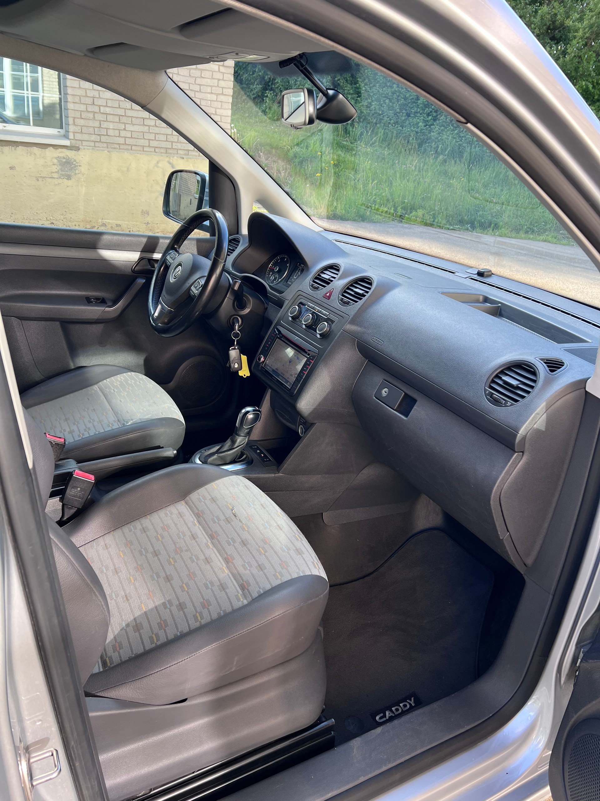 VW Caddy Maxi 1.6 TDI Blue Motion Technology-image-4