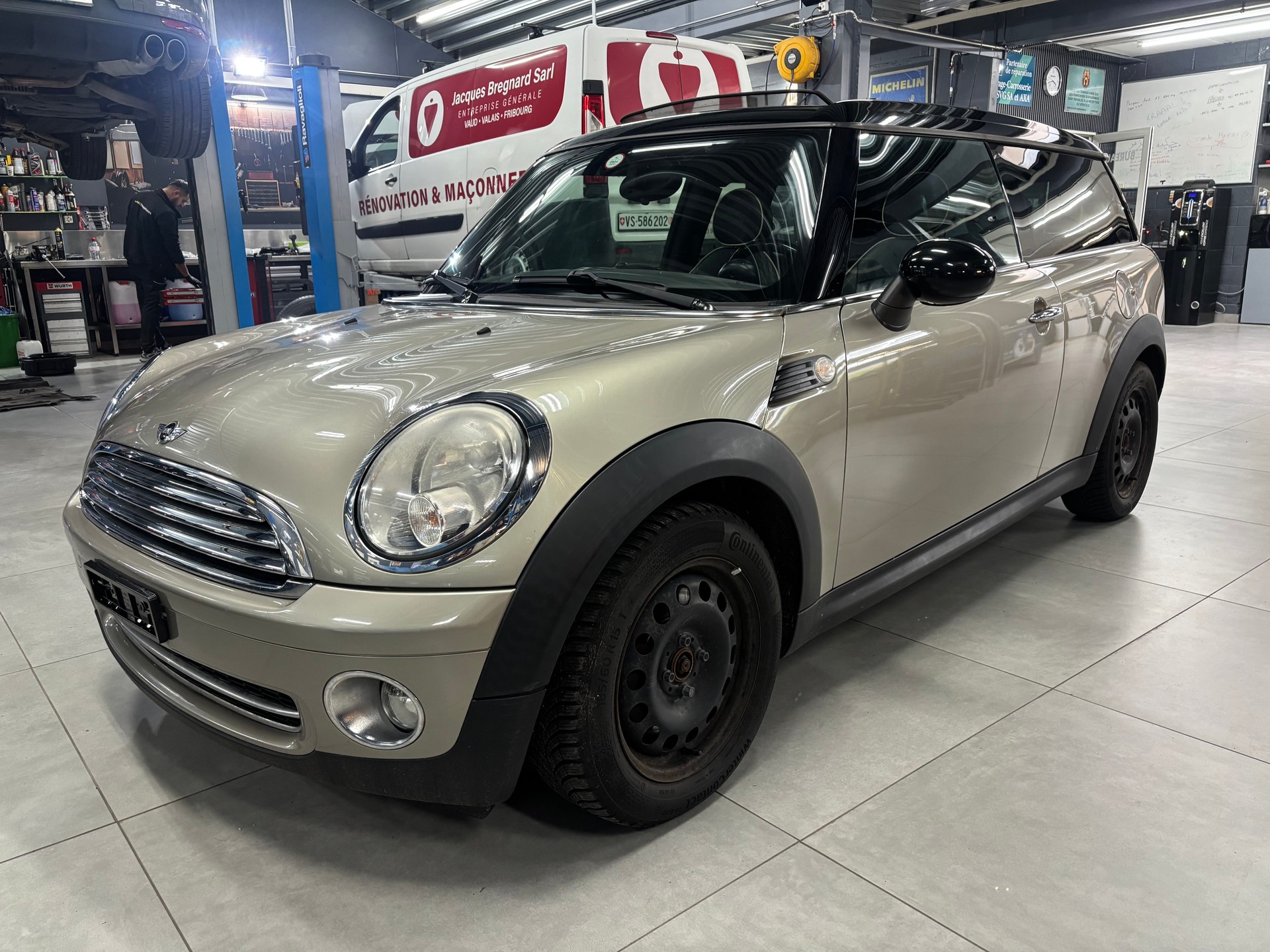 MINI Clubman Cooper-image-2