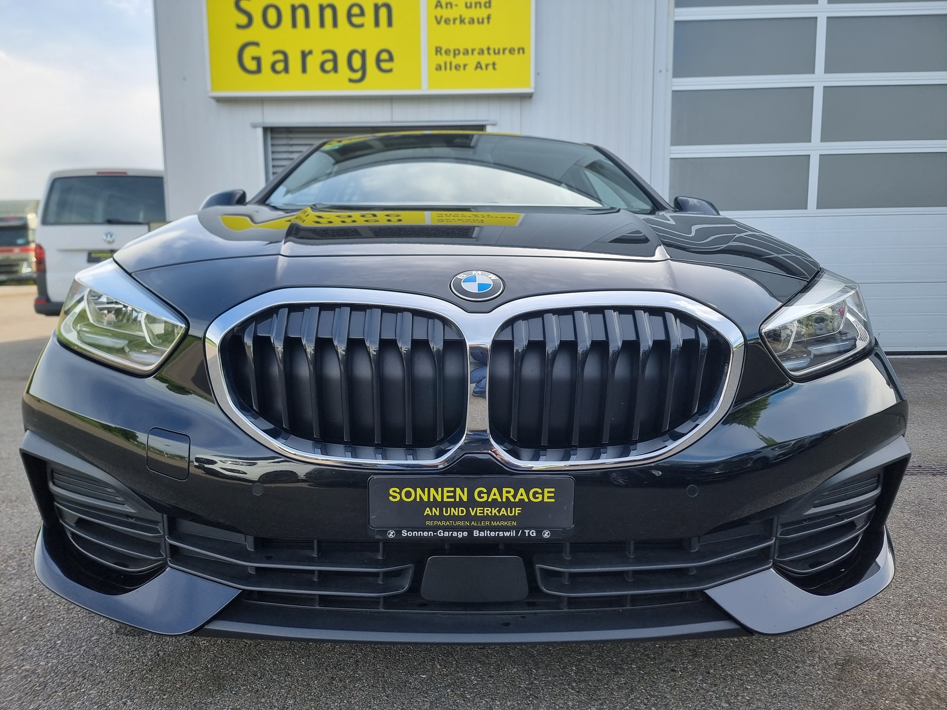BMW 118i Steptronic-image-2