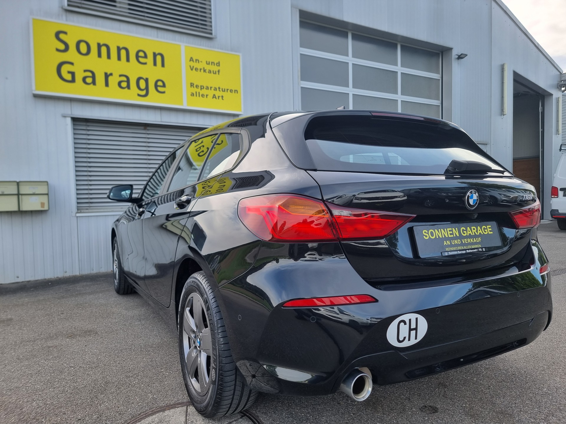 BMW 118i Steptronic-image-10