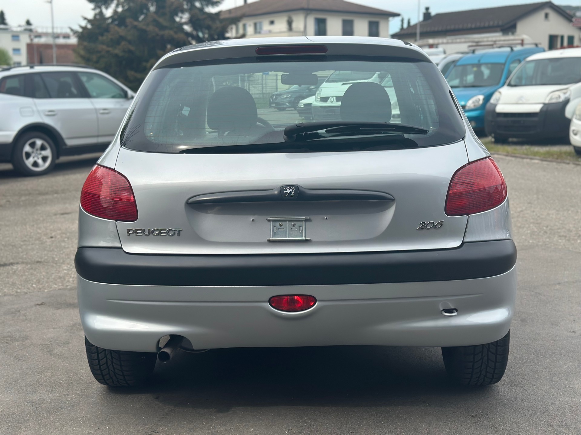 PEUGEOT 206 1.6 16V (XT) Premium-image-4