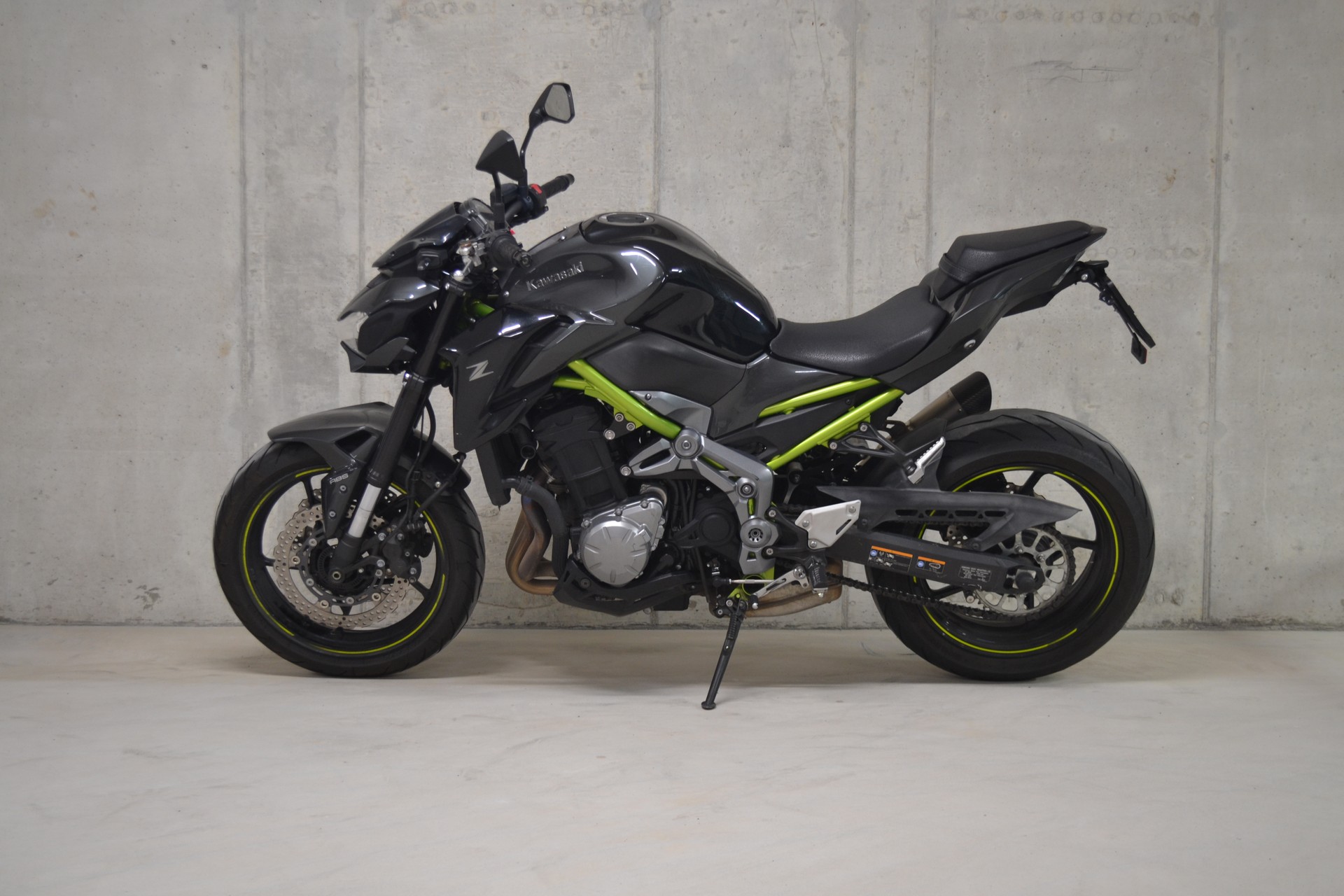 KAWASAKI Z 900-showroom-element-2