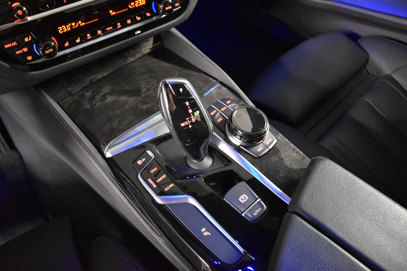 BMW 540d xDrive Luxury Line Steptronic-image-20