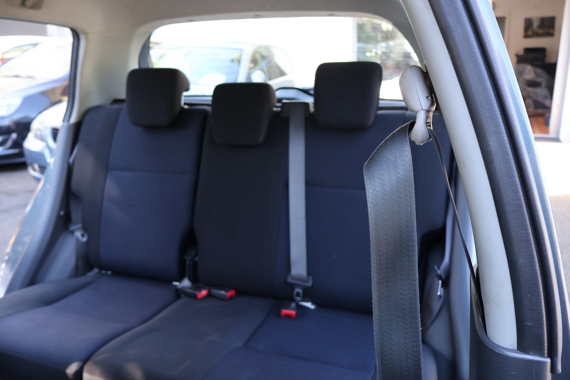SUZUKI Swift 1.3i 16V GL 4x4-image-15